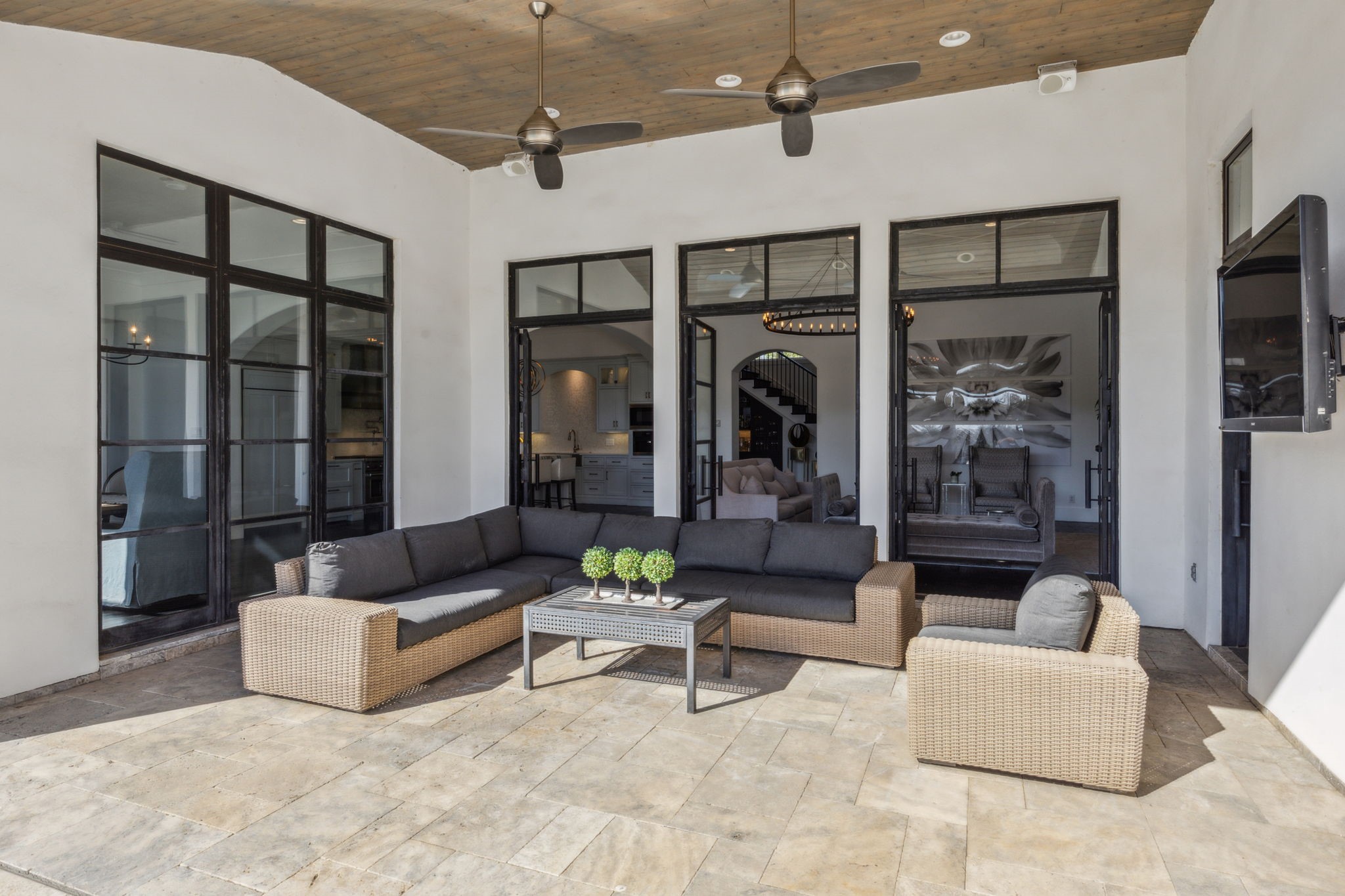 2001 Cordoba Cove