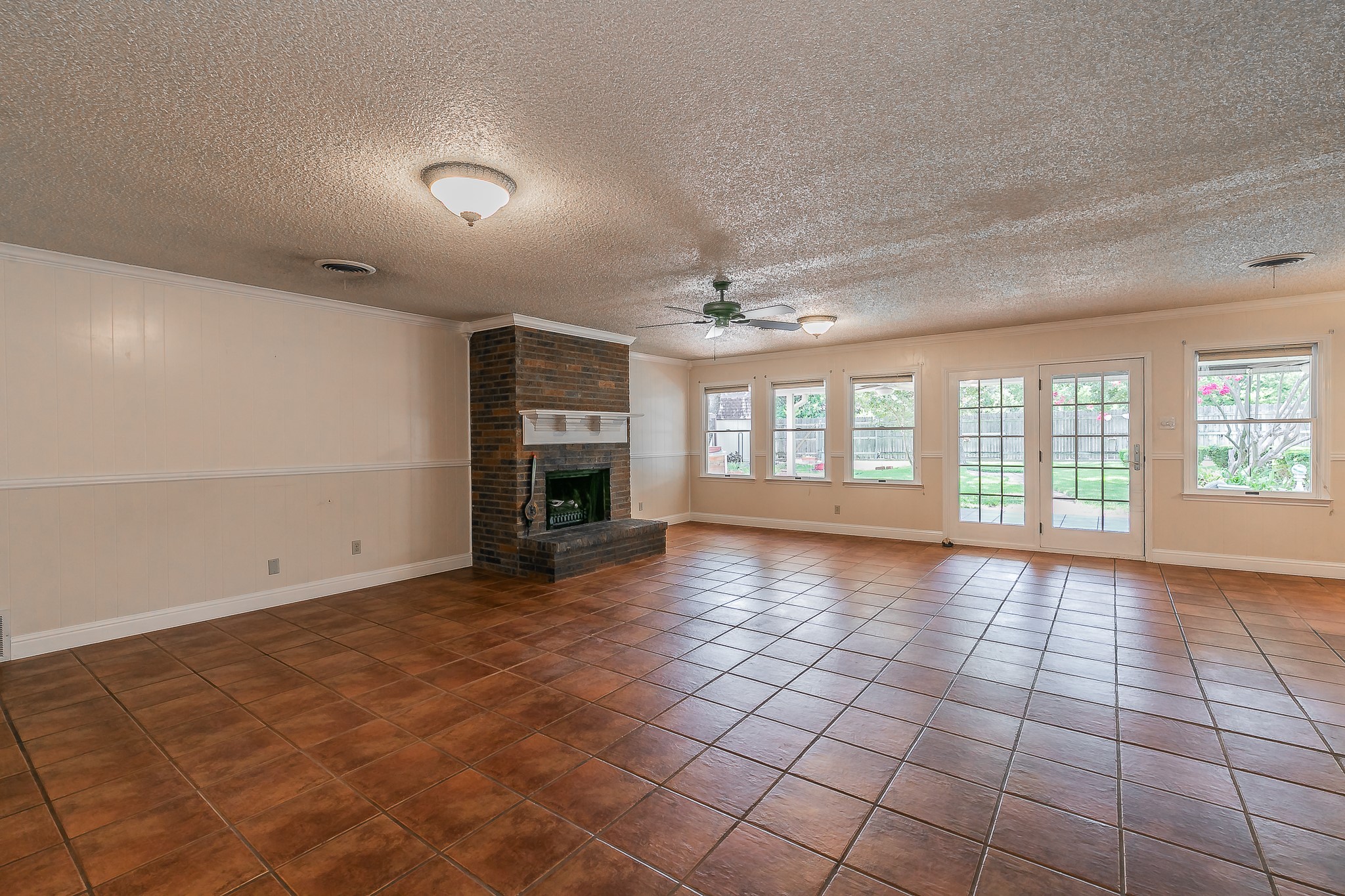 5828 Westcrest Drive W