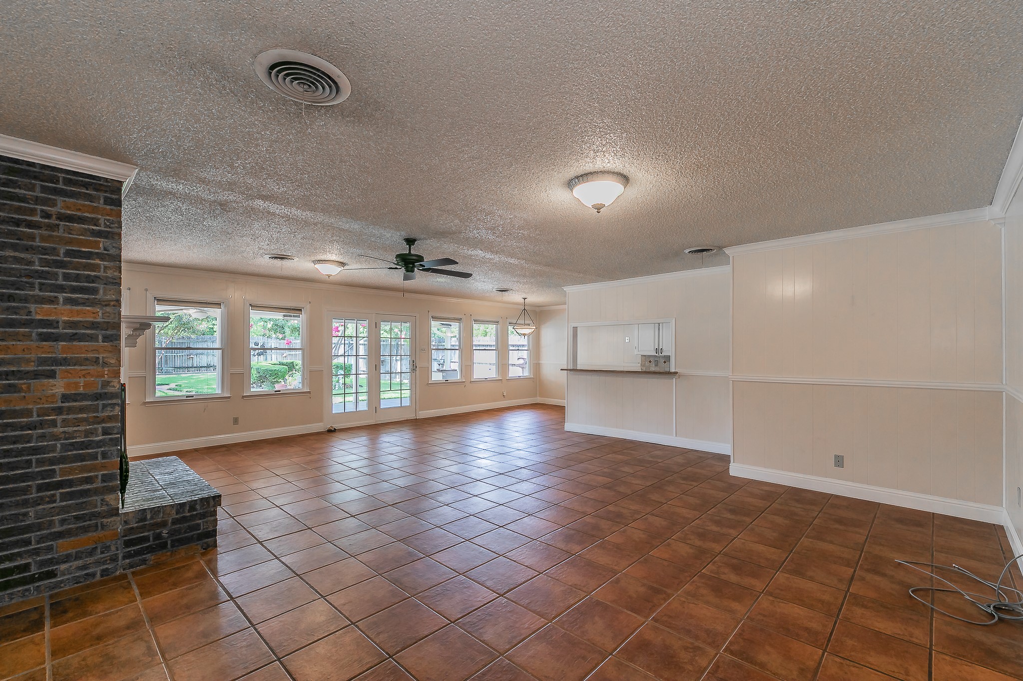 5828 Westcrest Drive W