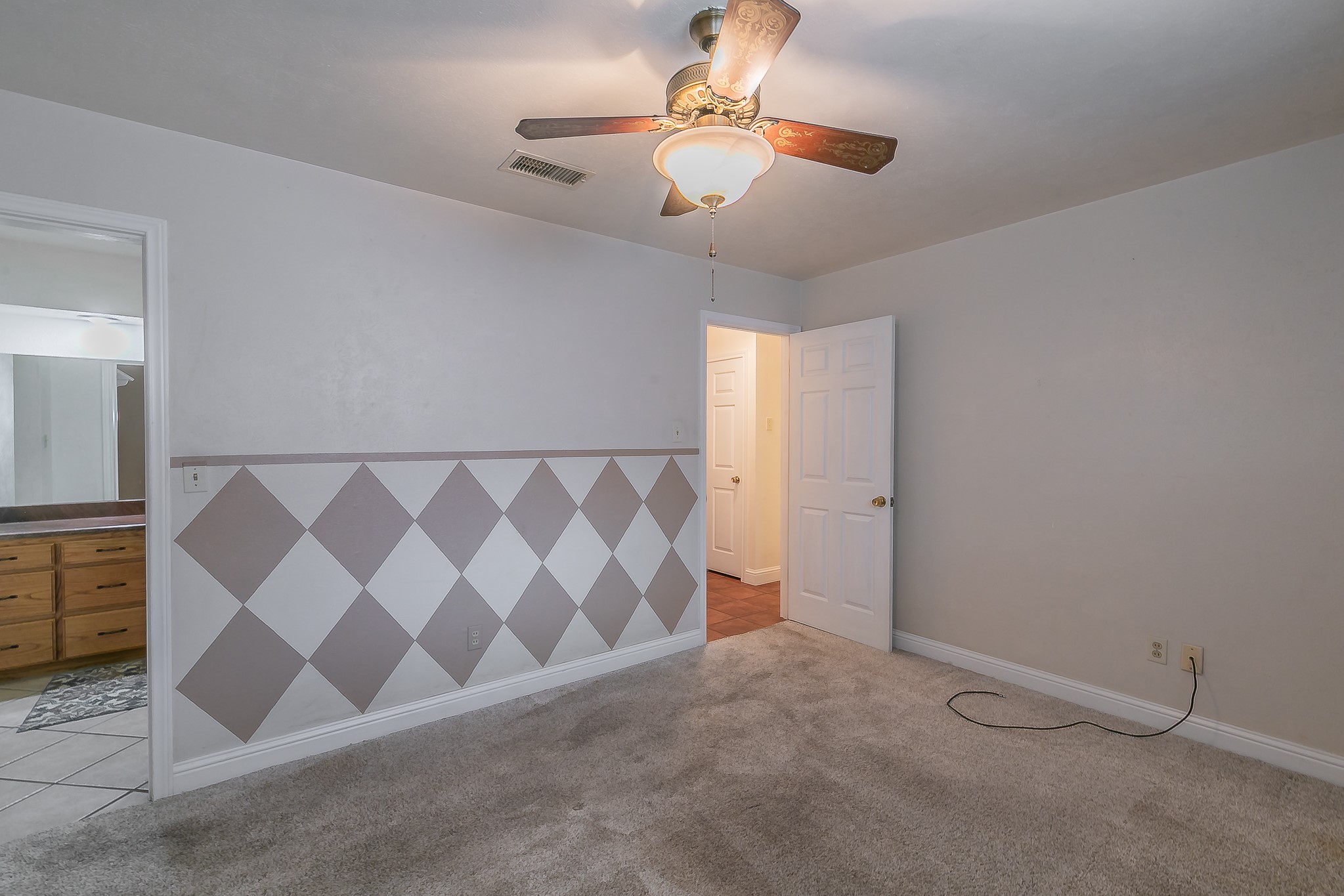 5828 Westcrest Drive W