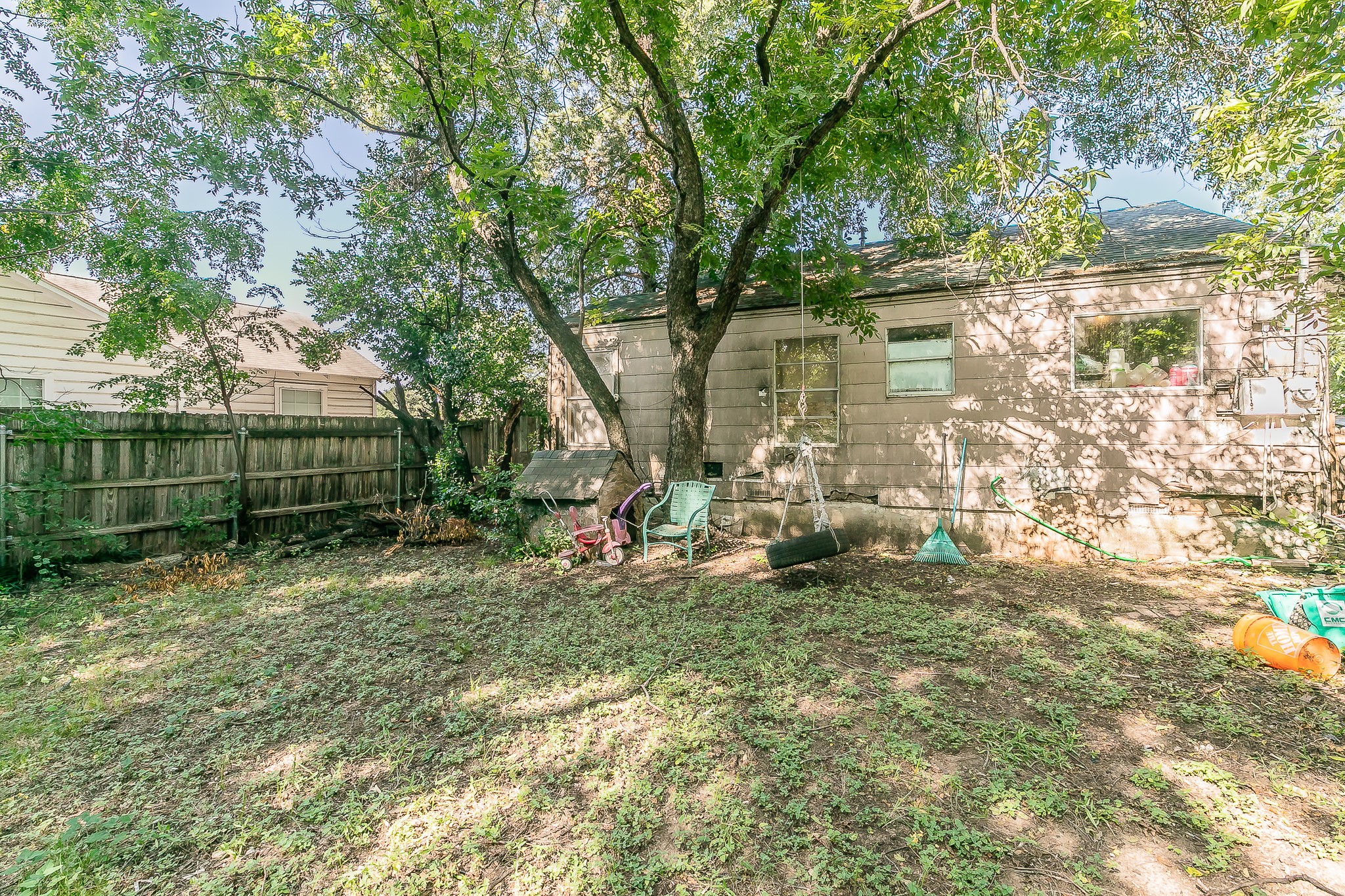 2100 N Riverside Drive