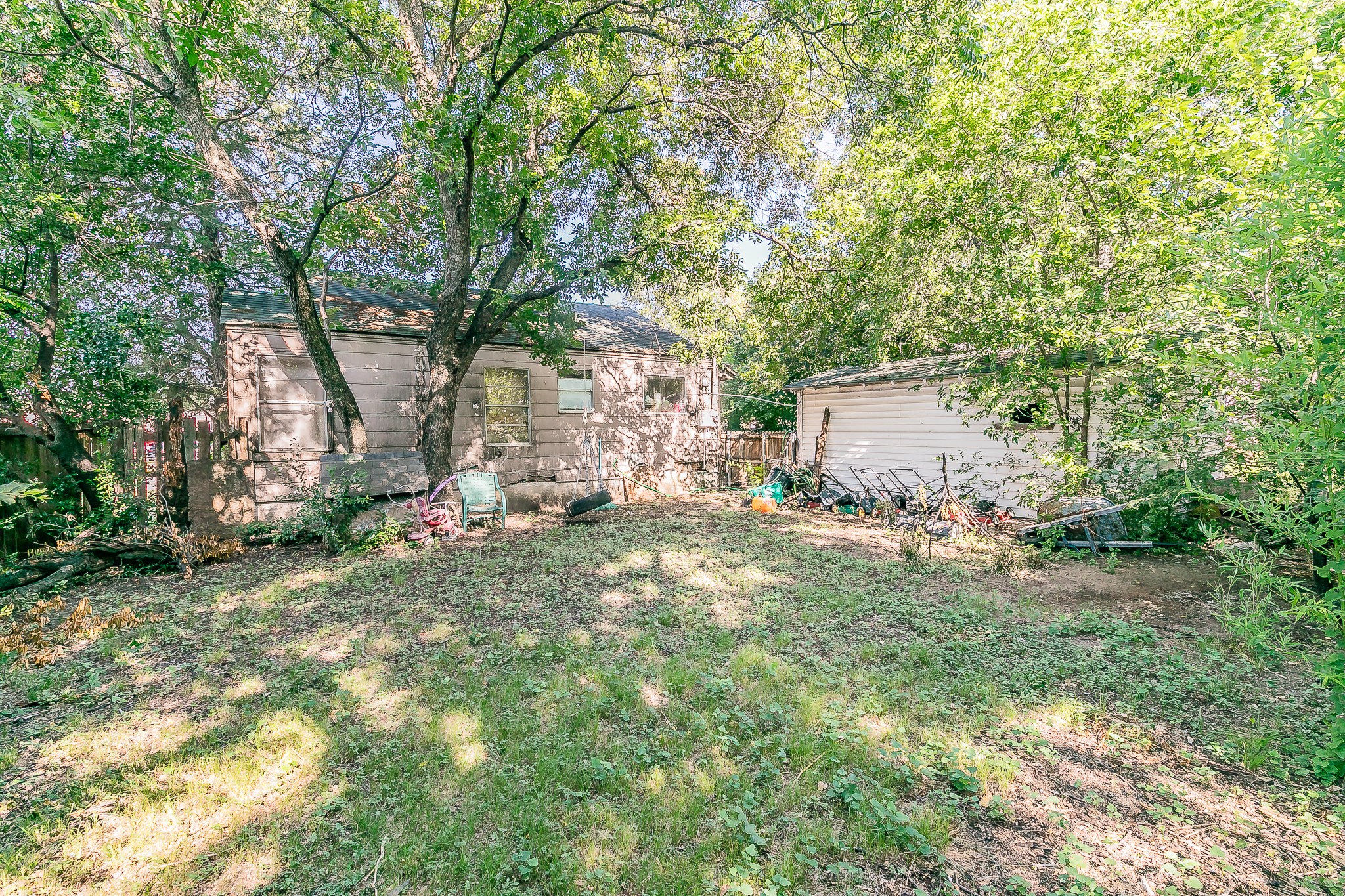 2100 N Riverside Drive