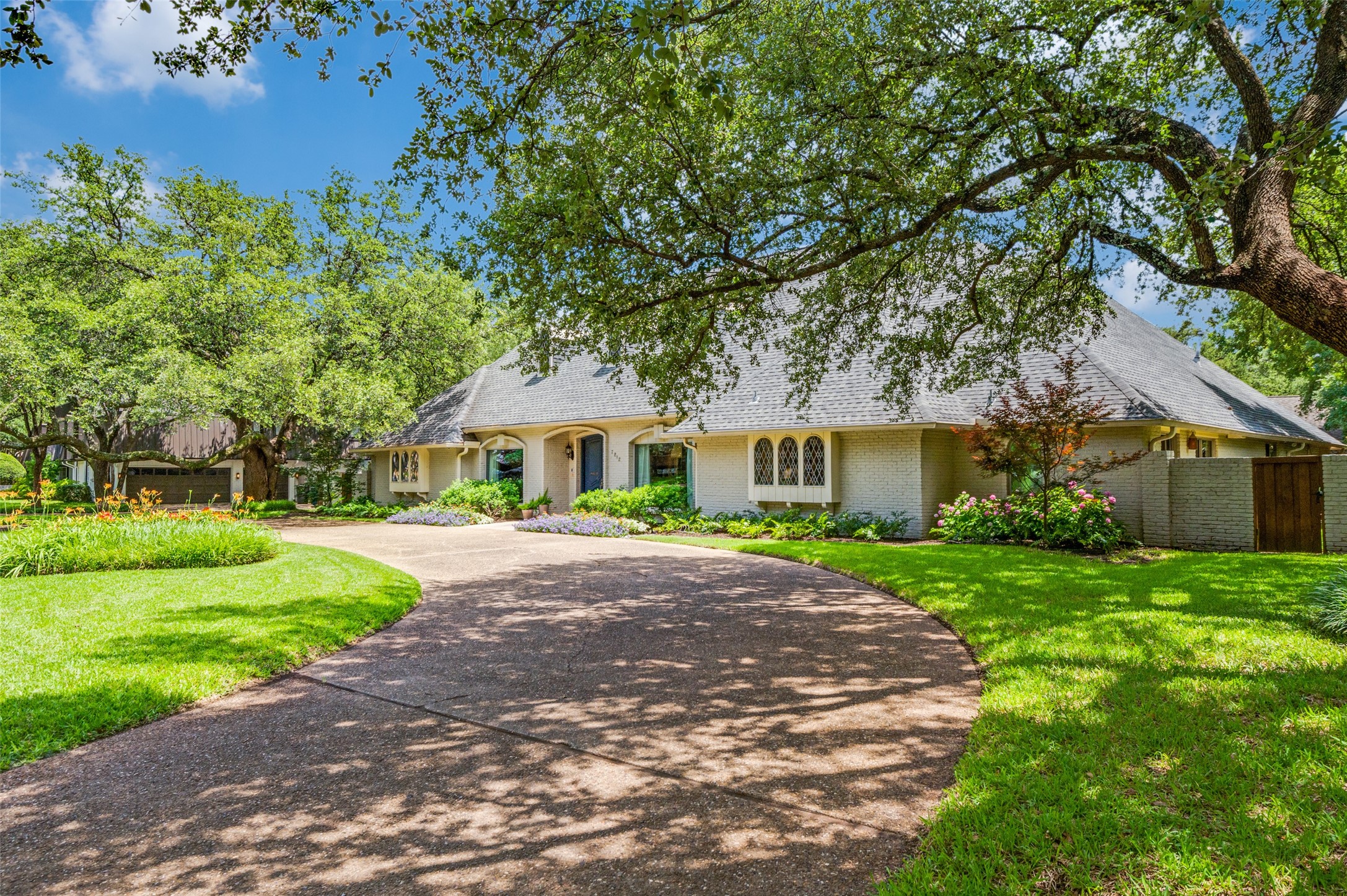7212 Stefani Drive