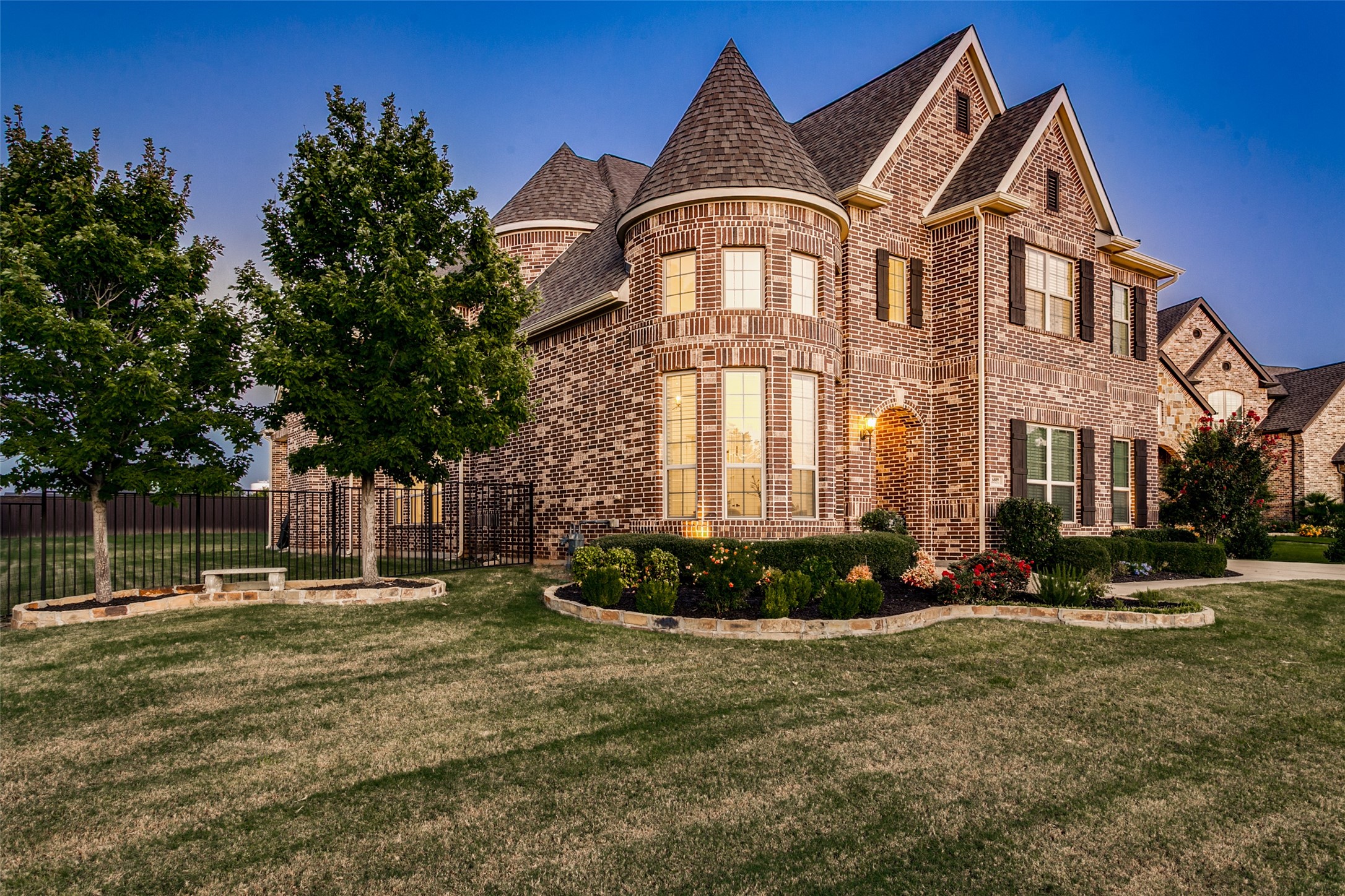 6809 Strauss