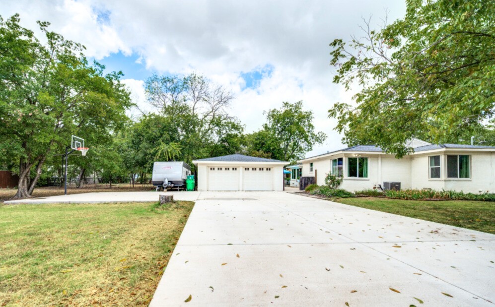 5824 Briarcliff Road