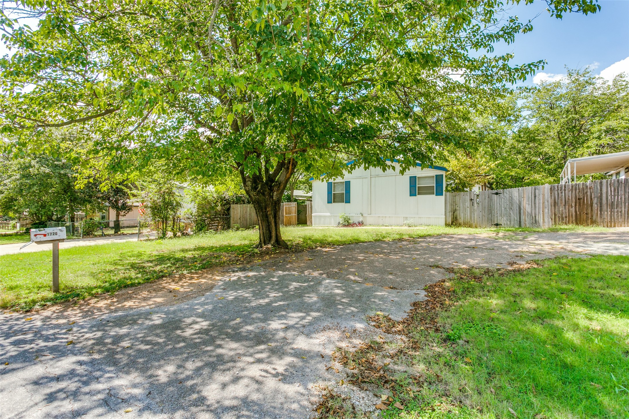 1720 Hilltop Lane