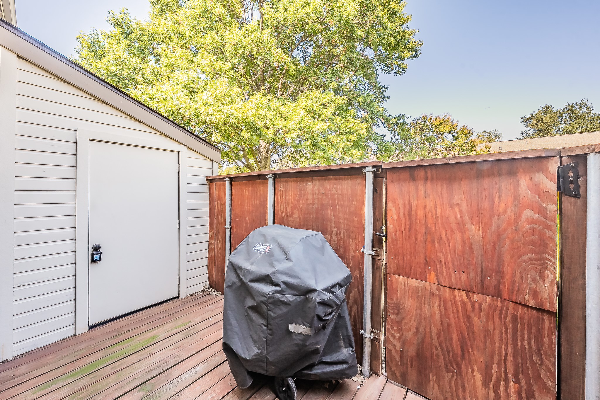 6341 Bordeaux Avenue