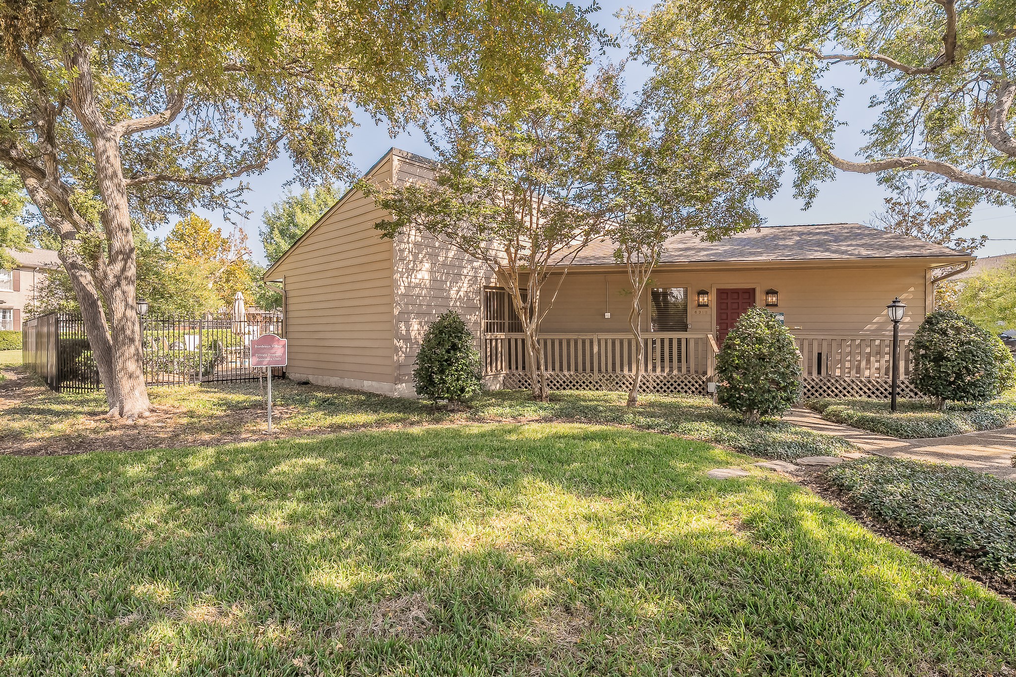 6341 Bordeaux Avenue