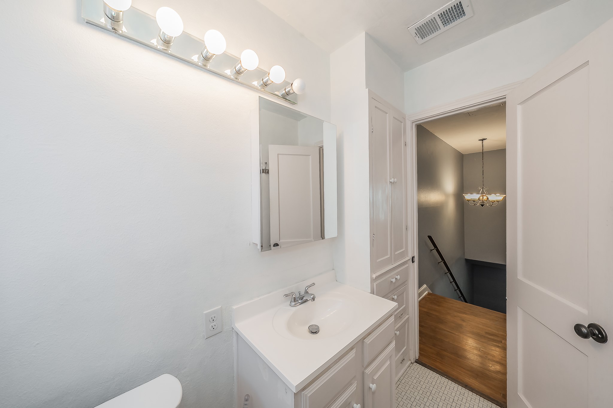 6341 Bordeaux Avenue