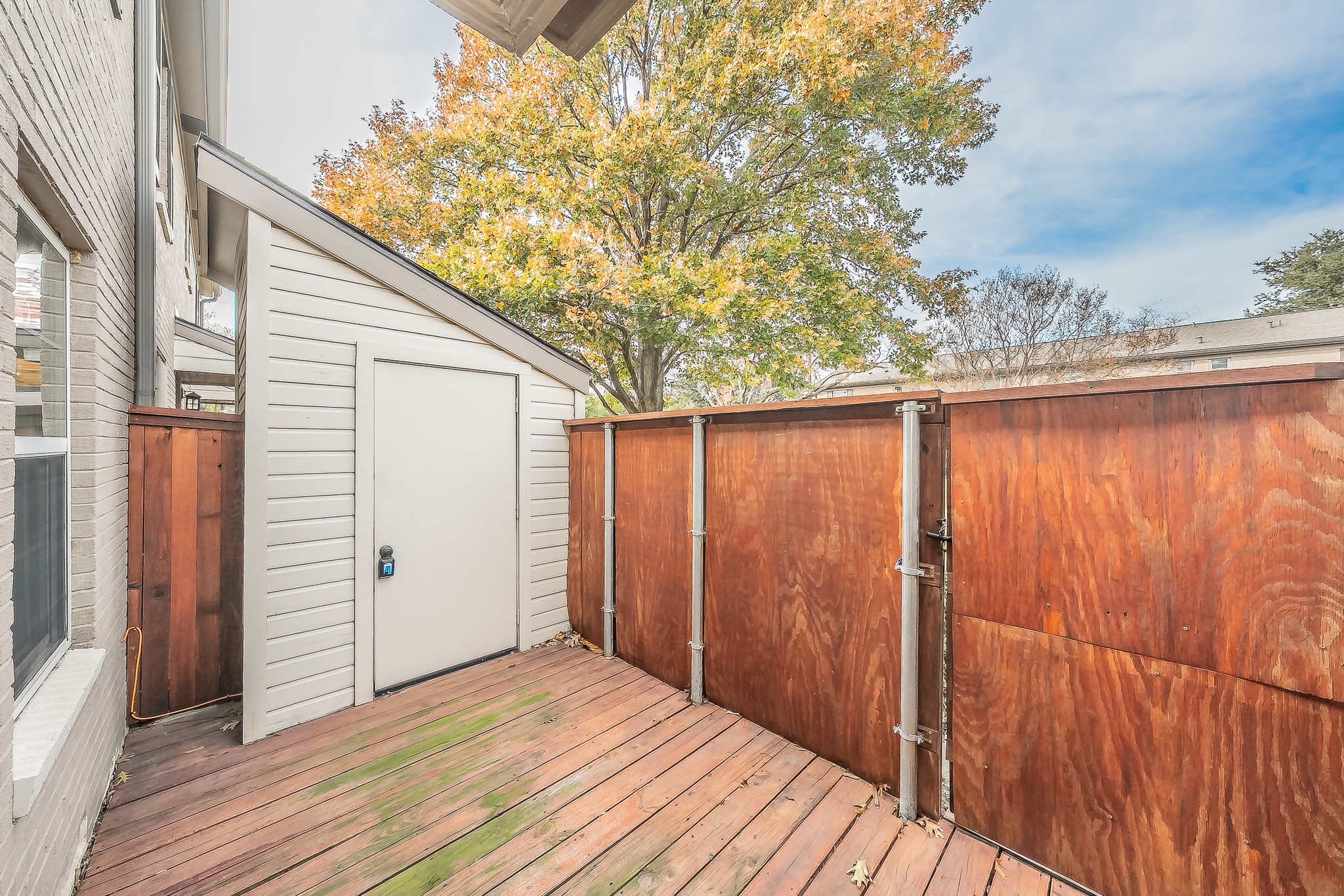 6341 Bordeaux Avenue