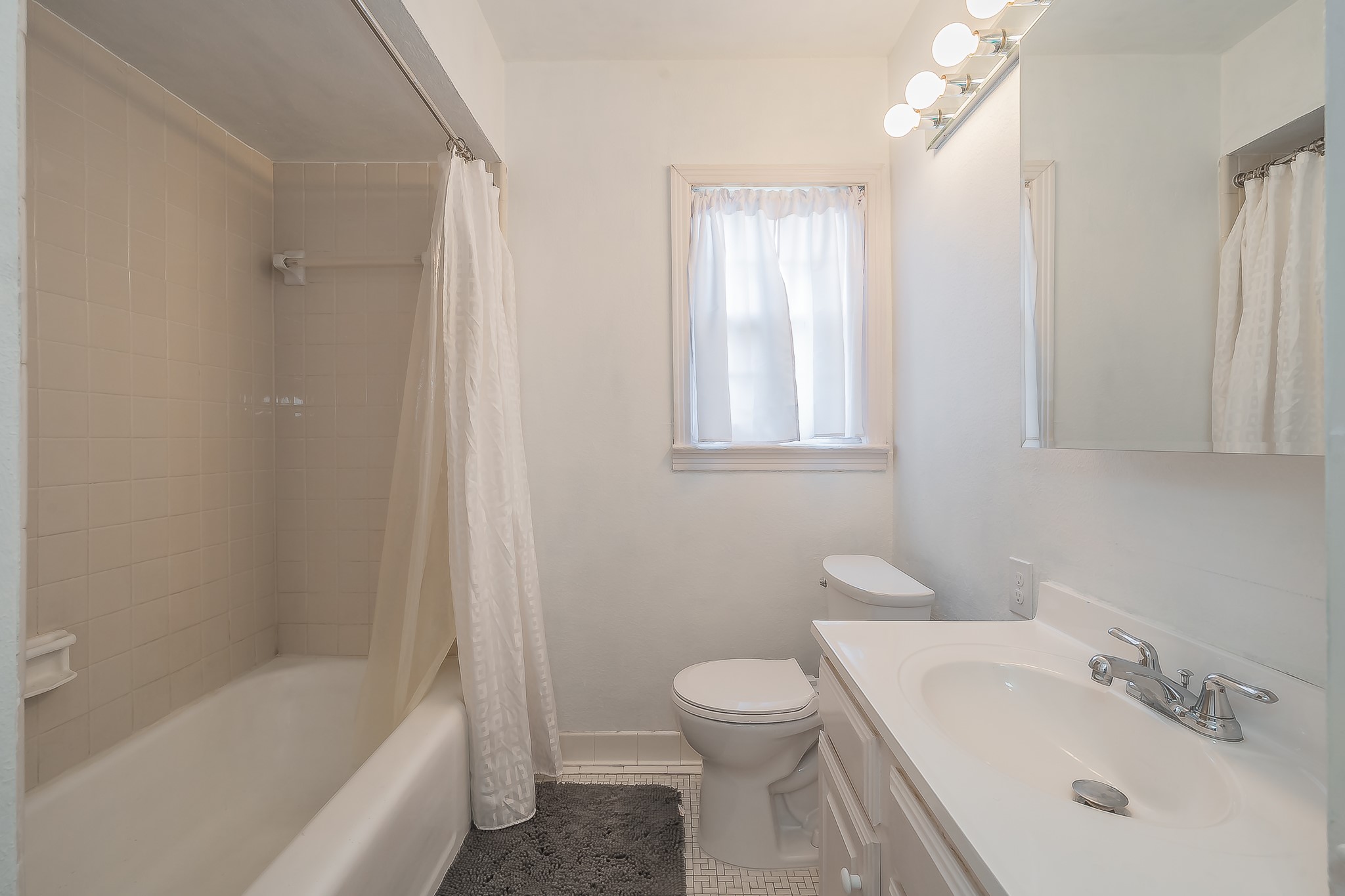 6341 Bordeaux Avenue