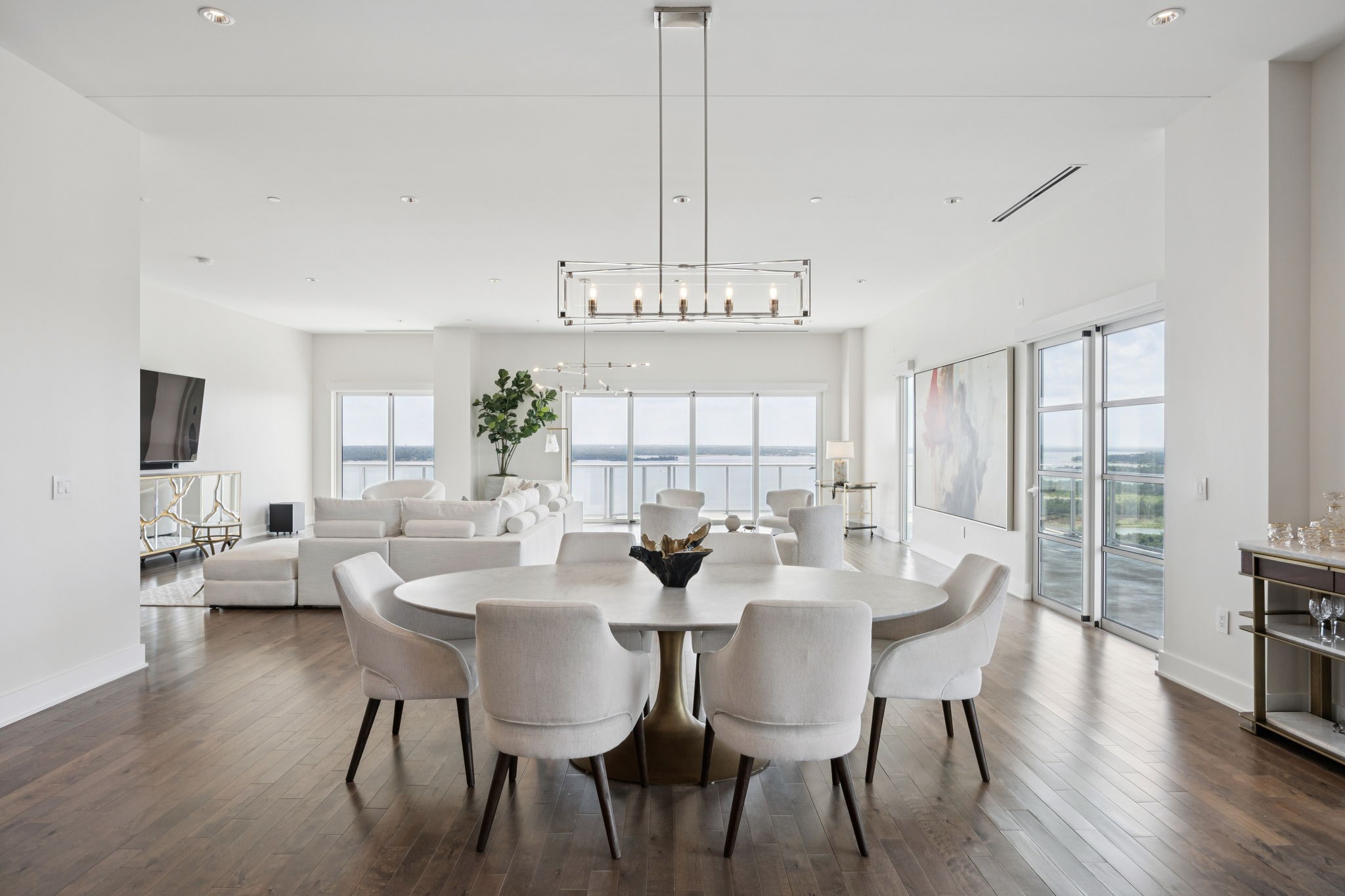 2800 Lakeside Parkway 1502