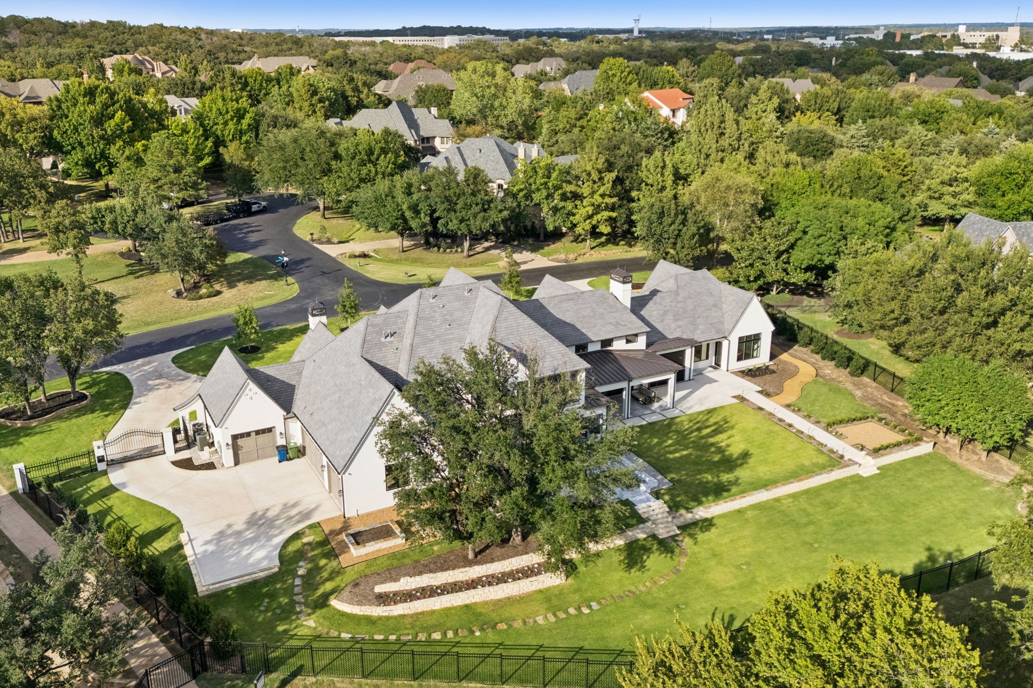 1847 Broken Bend Drive