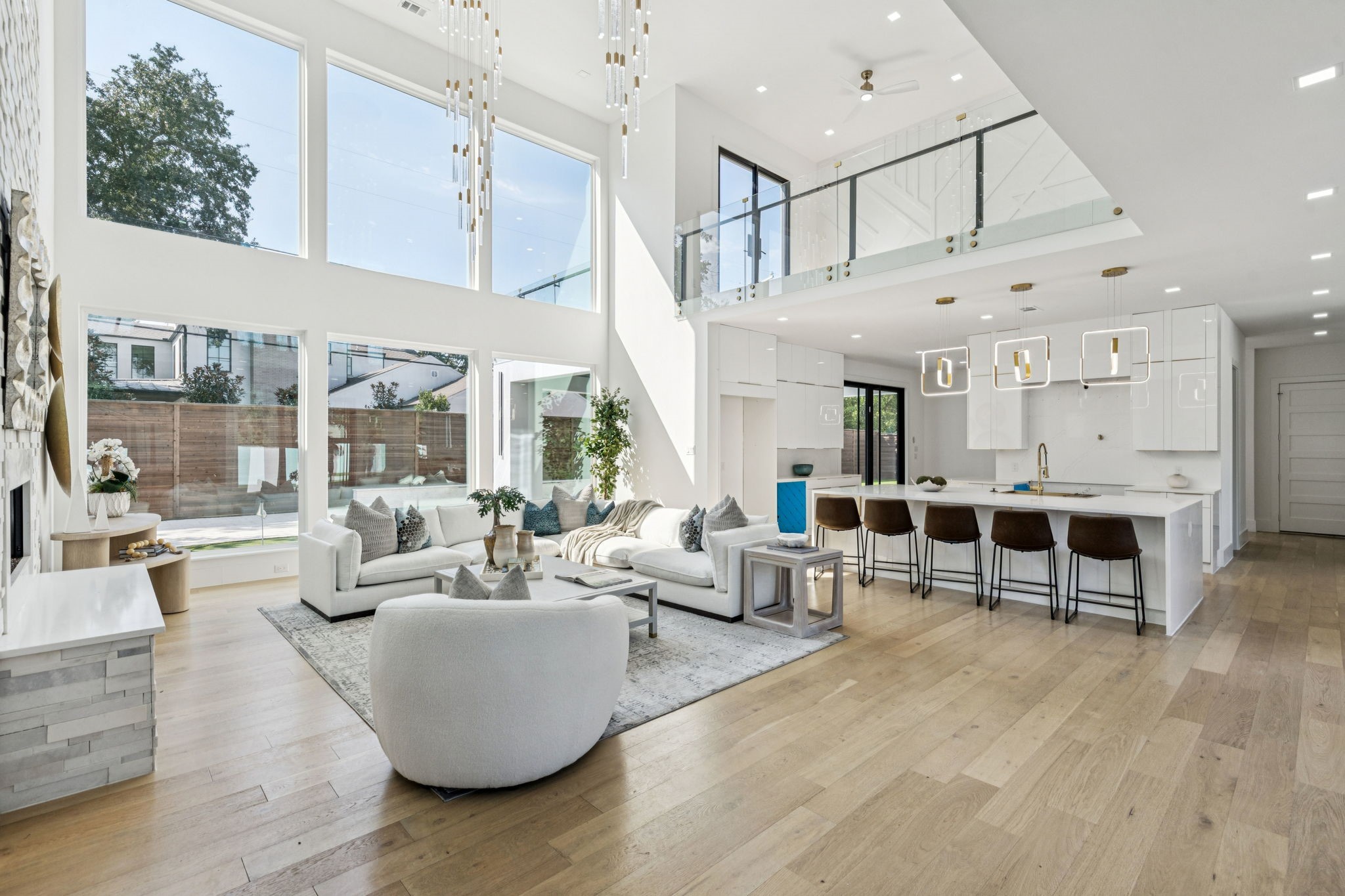 6118 Walnut Hill Lane