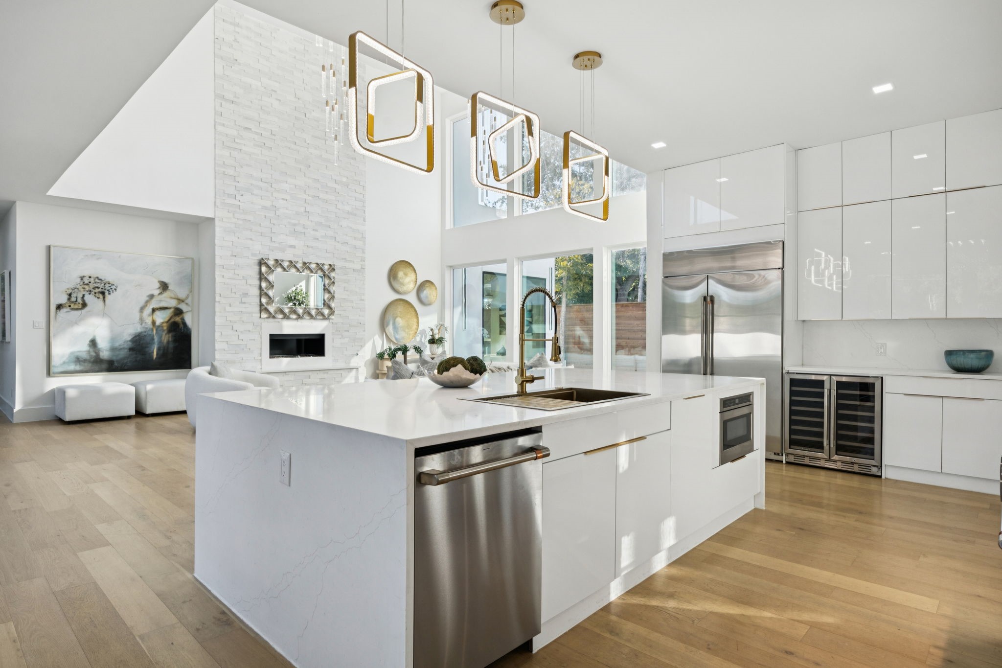 6118 Walnut Hill Lane