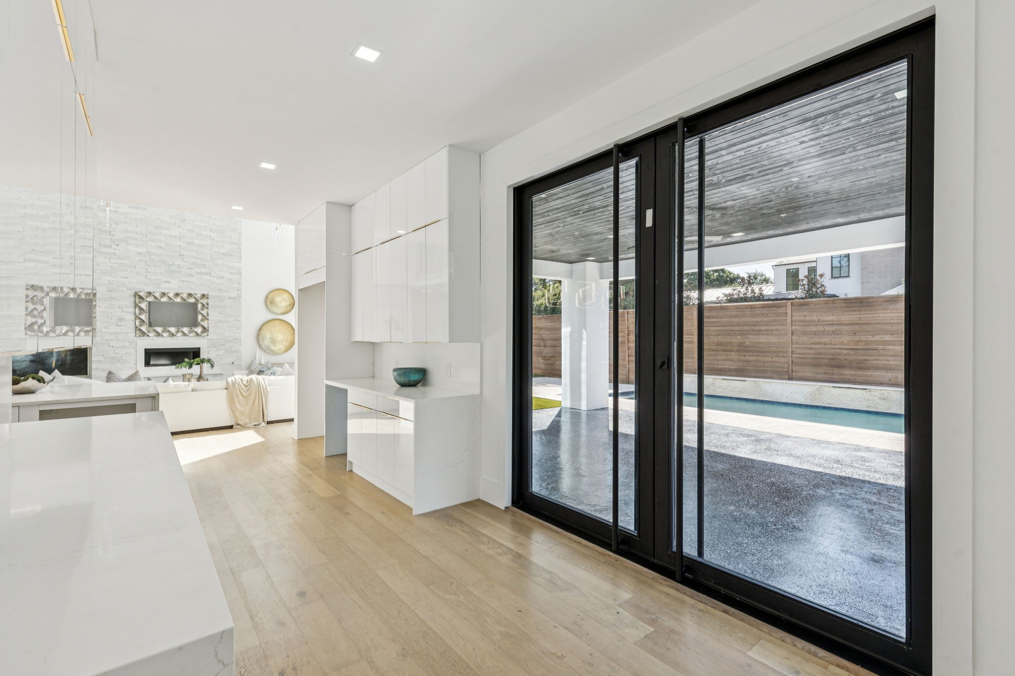 6118 Walnut Hill Lane