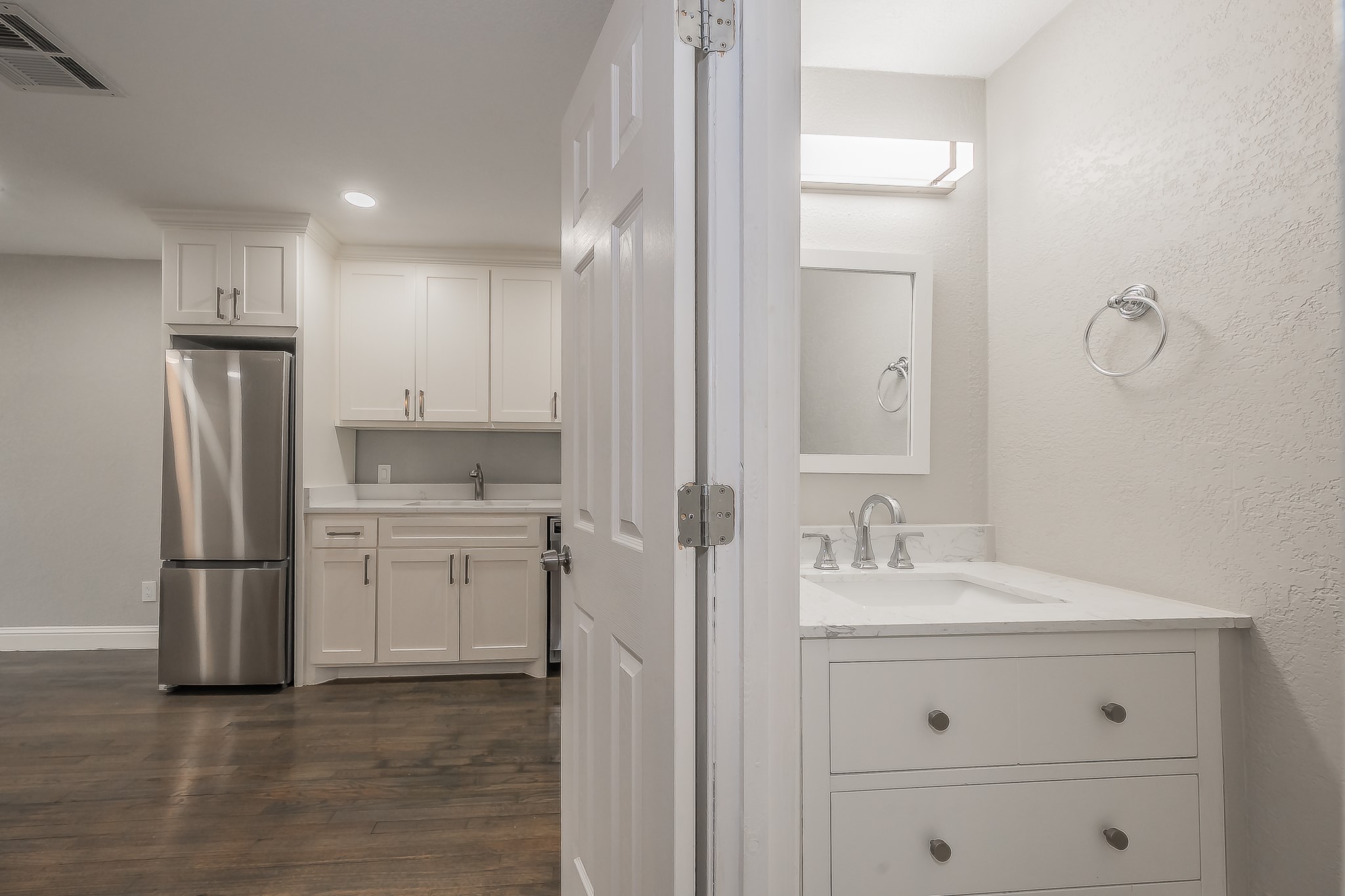 5757 Martel Avenue B08