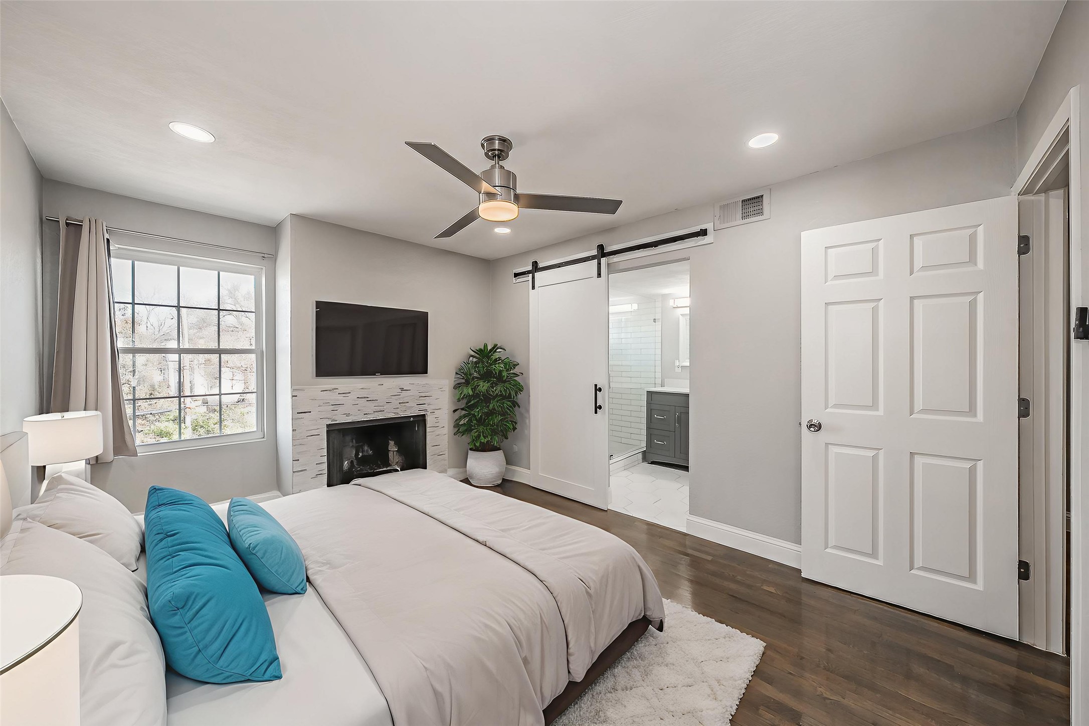 5757 Martel Avenue B08