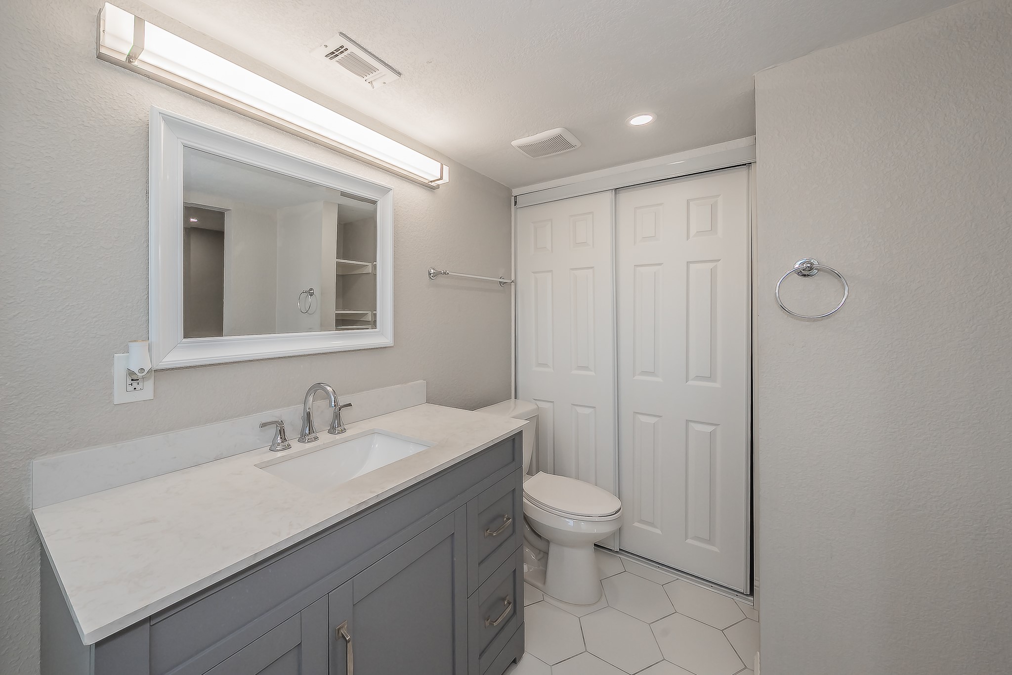 5757 Martel Avenue B08