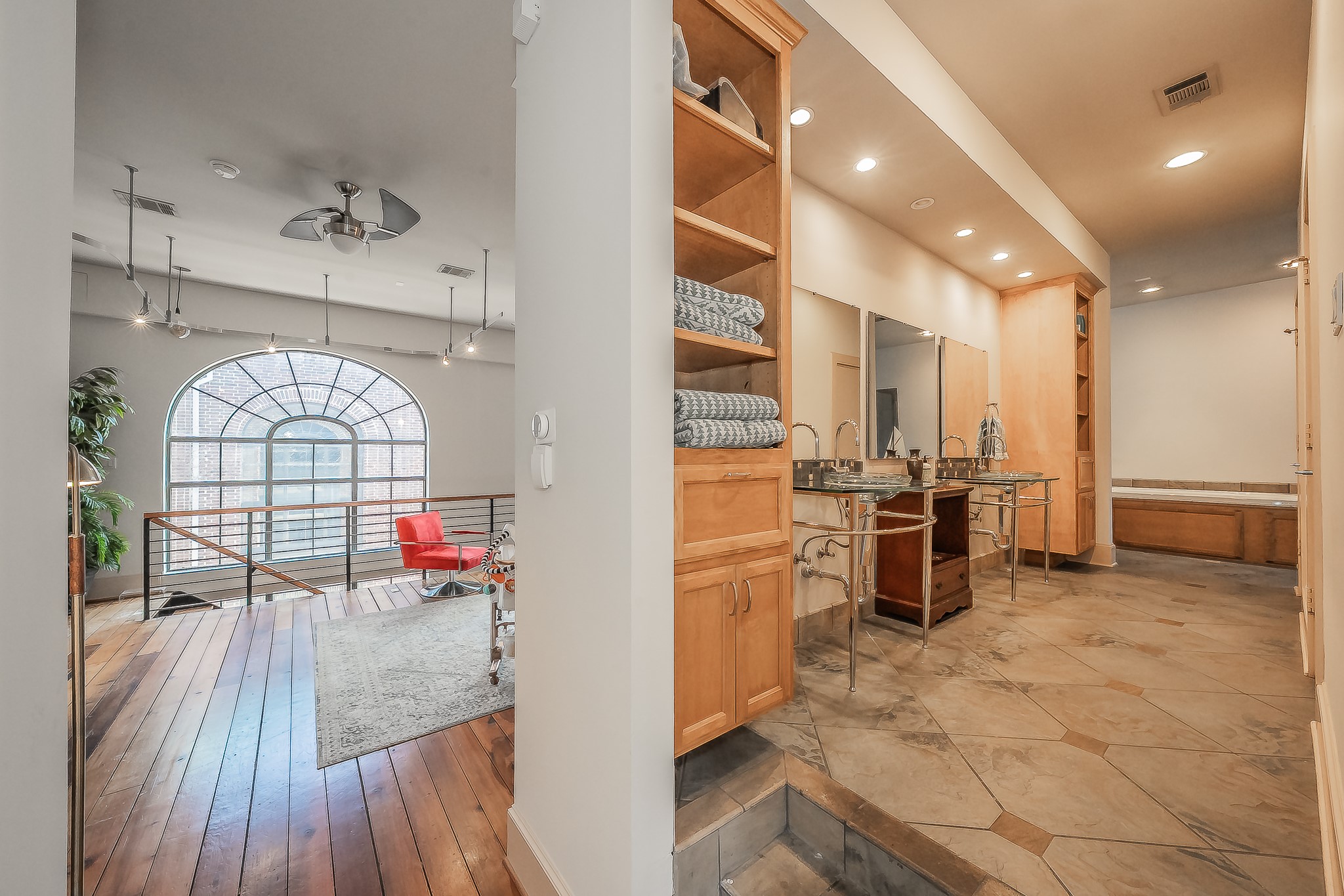 3911 Gilbert Avenue G