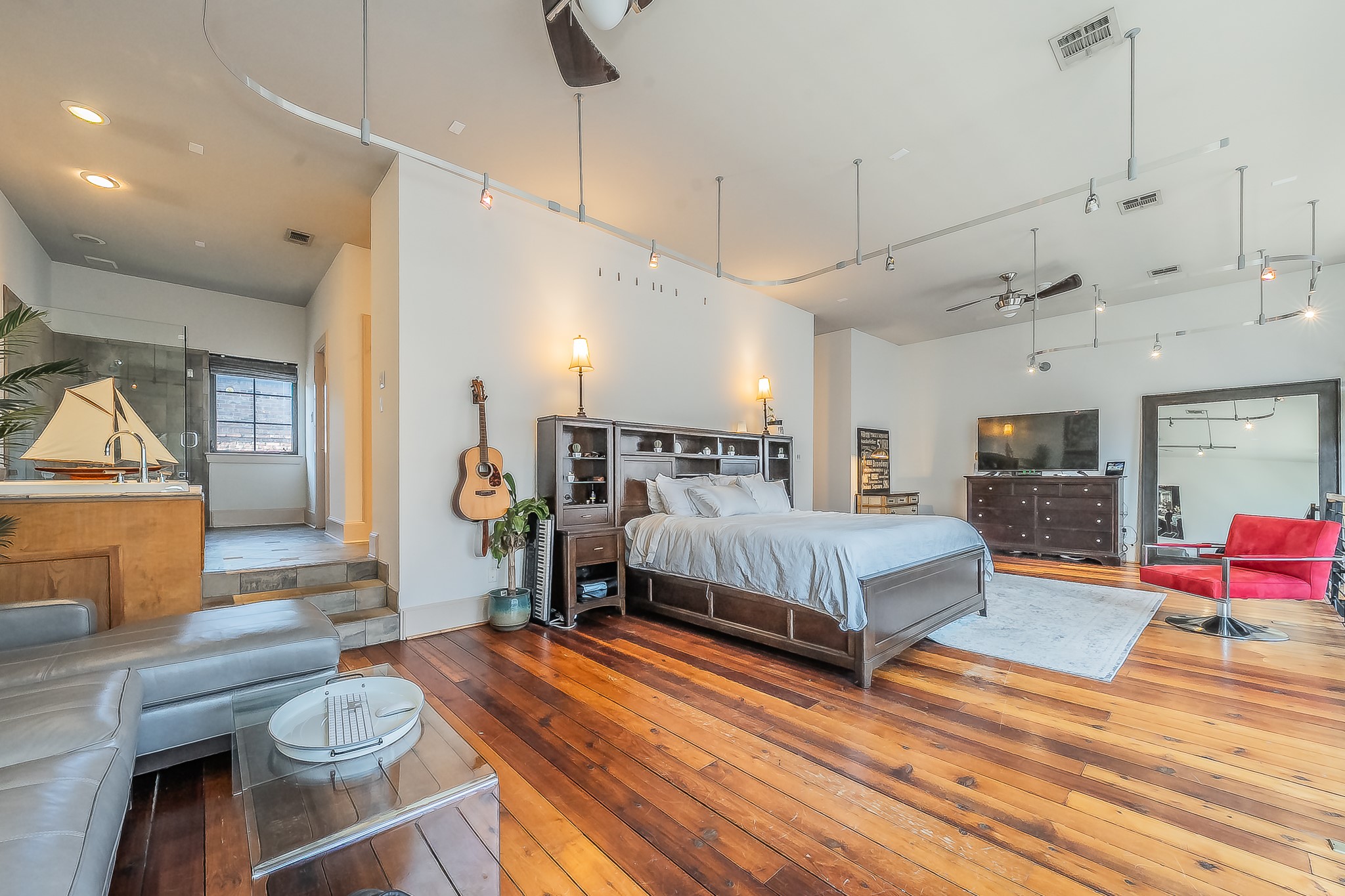 3911 Gilbert Avenue G