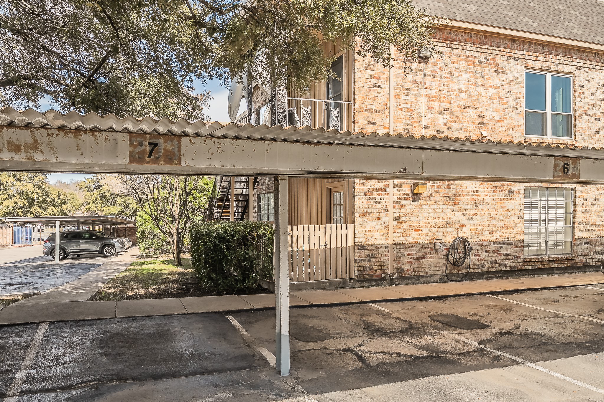 4415 Bellaire Drive S 203S