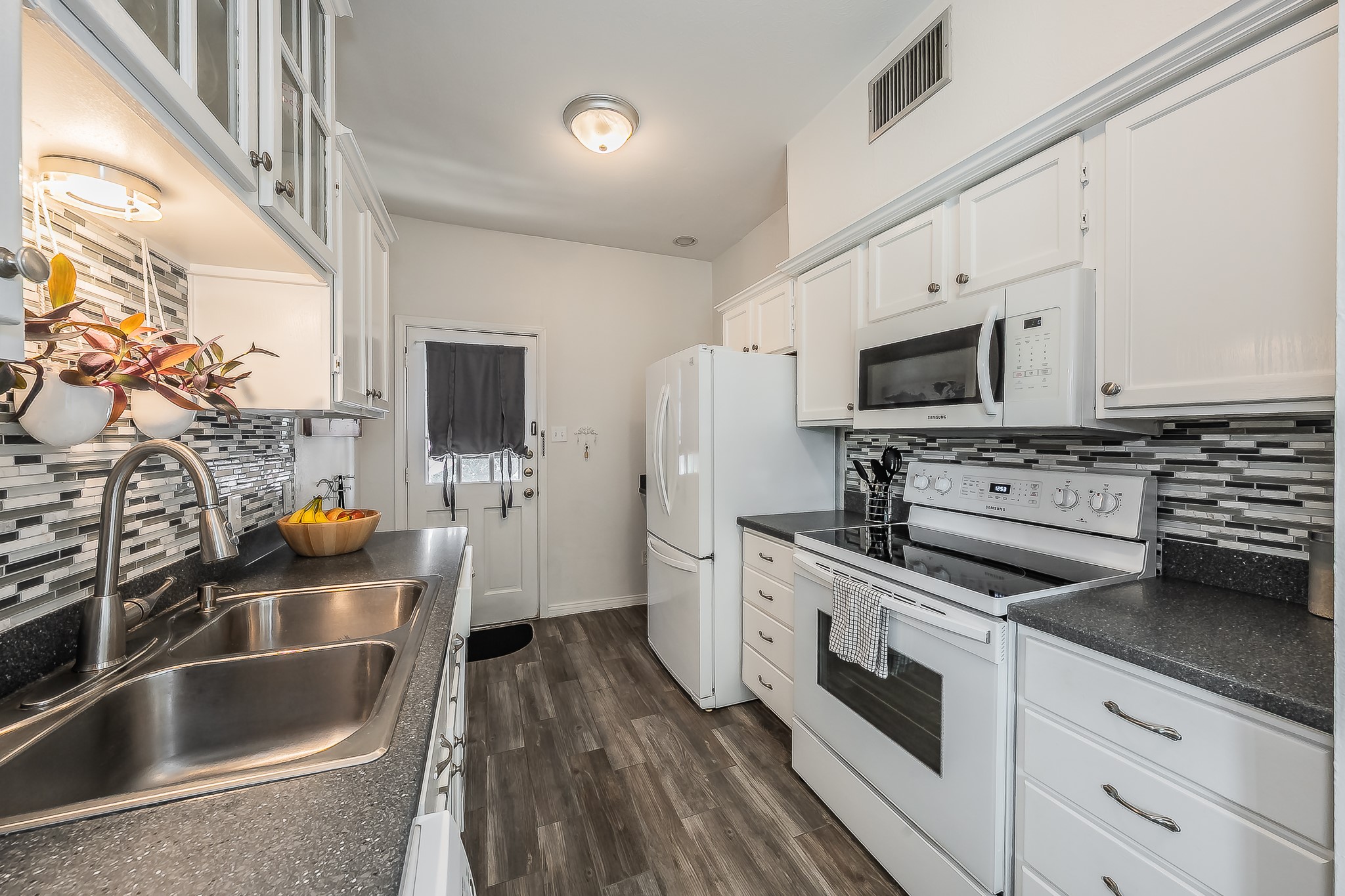 4415 Bellaire Drive S 203S