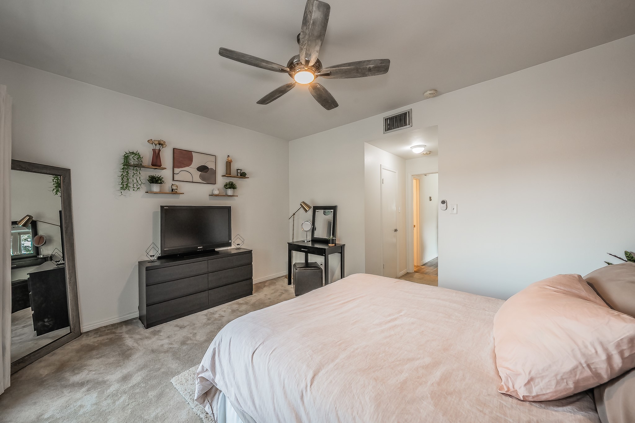 4415 Bellaire Drive S 203S