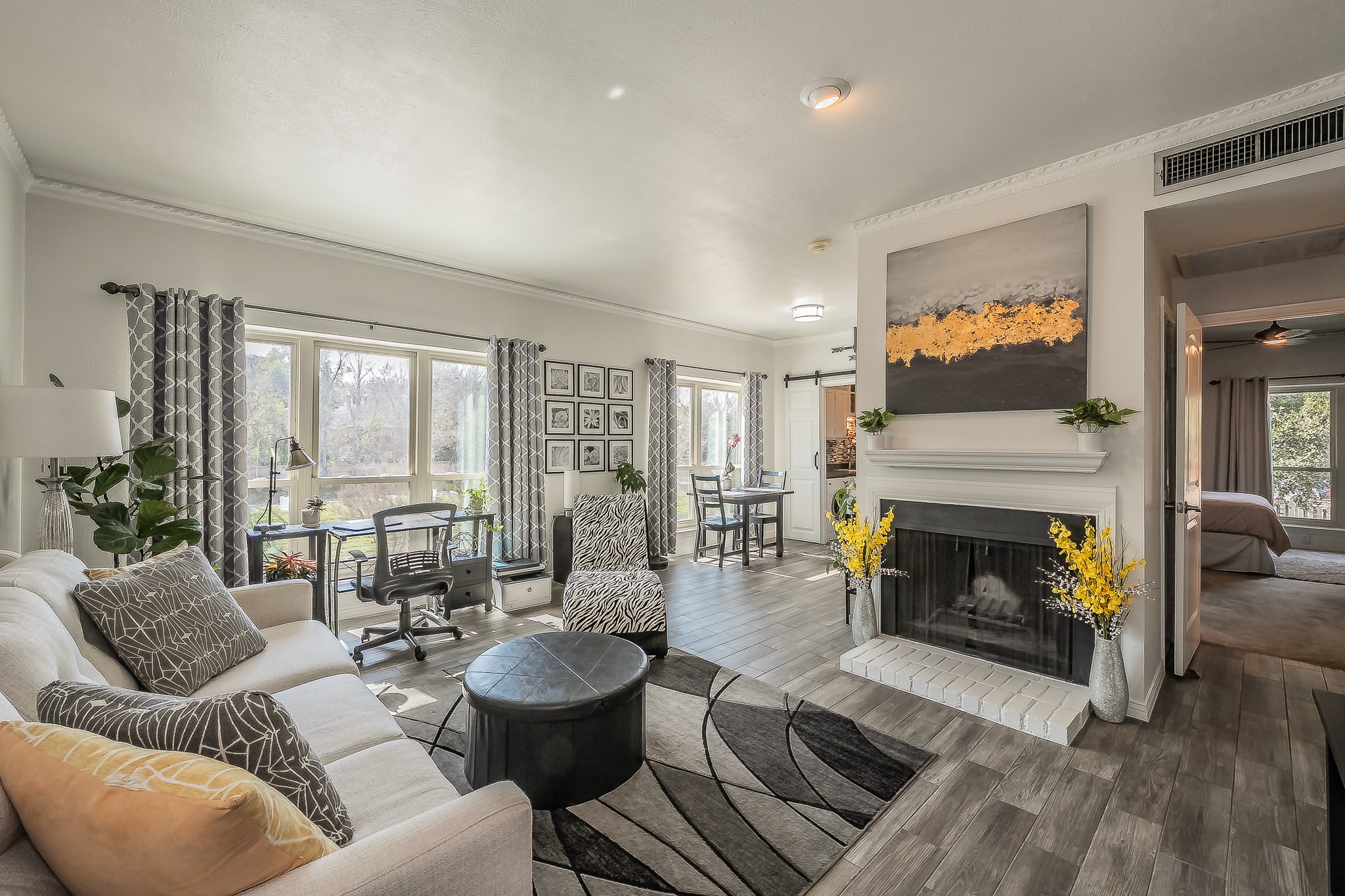 4415 Bellaire Drive S 203S