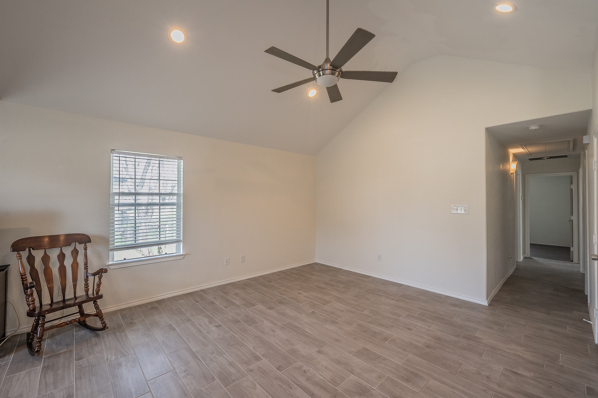 906 N Wilhite Street