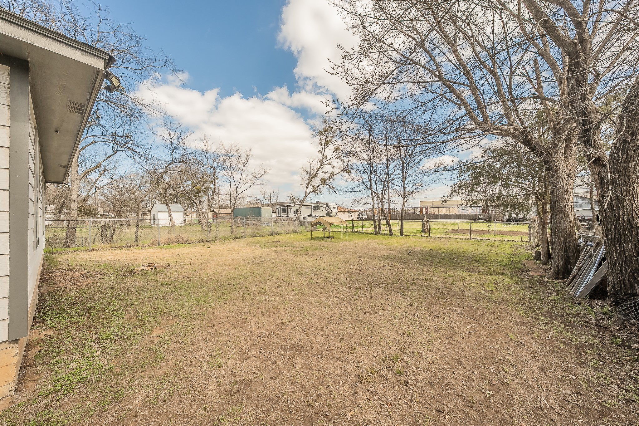 906 N Wilhite Street