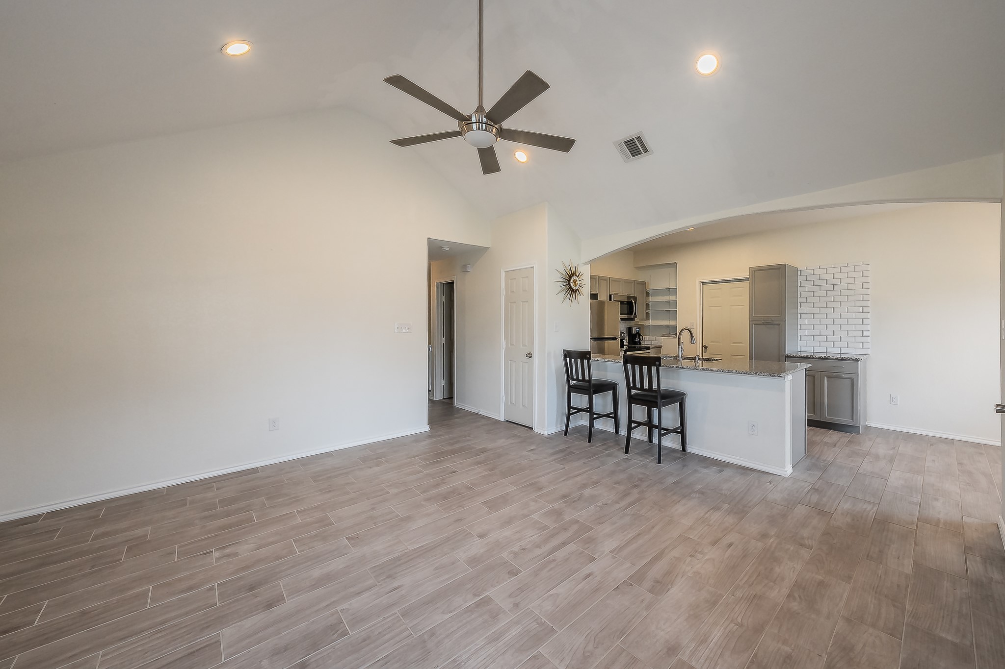 906 N Wilhite Street