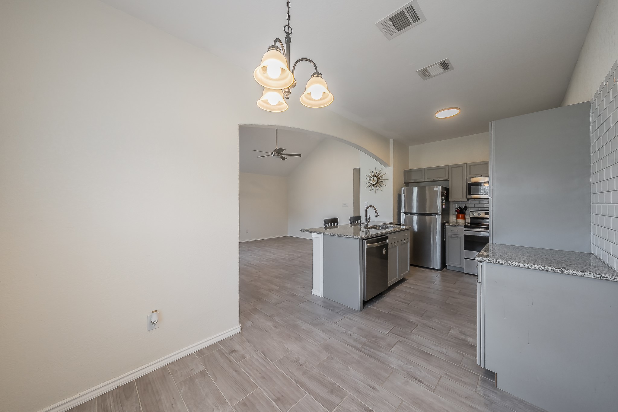 906 N Wilhite Street