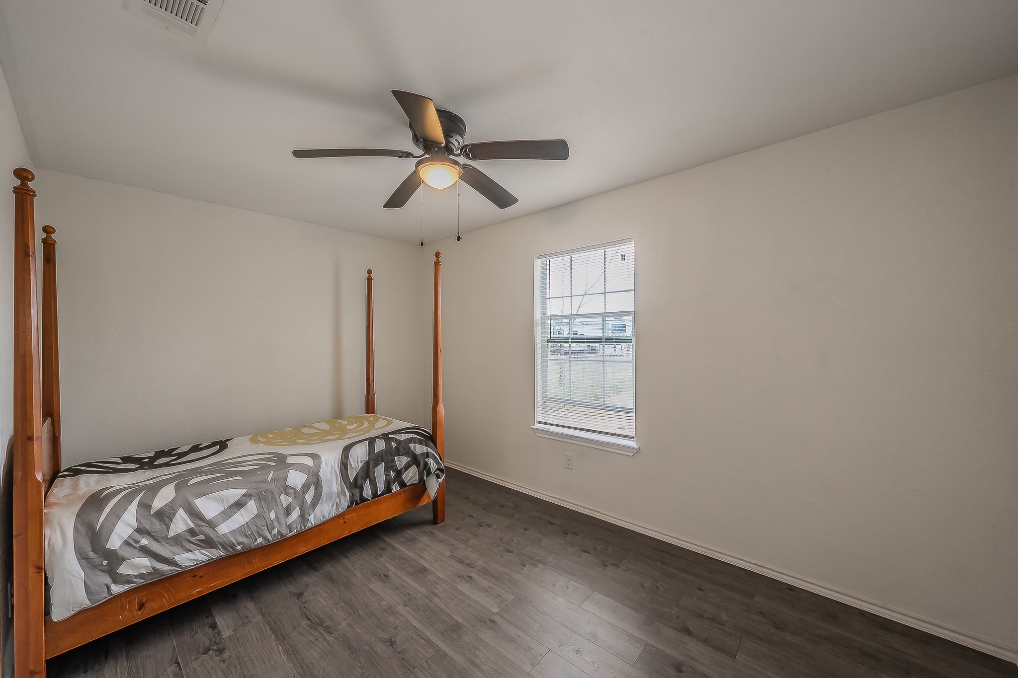 906 N Wilhite Street