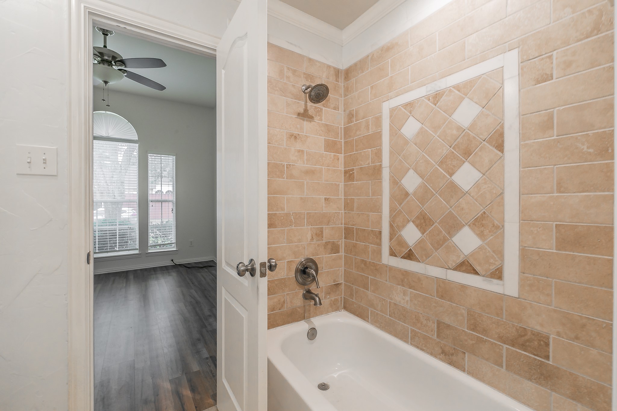 4633 Baldwin Lane