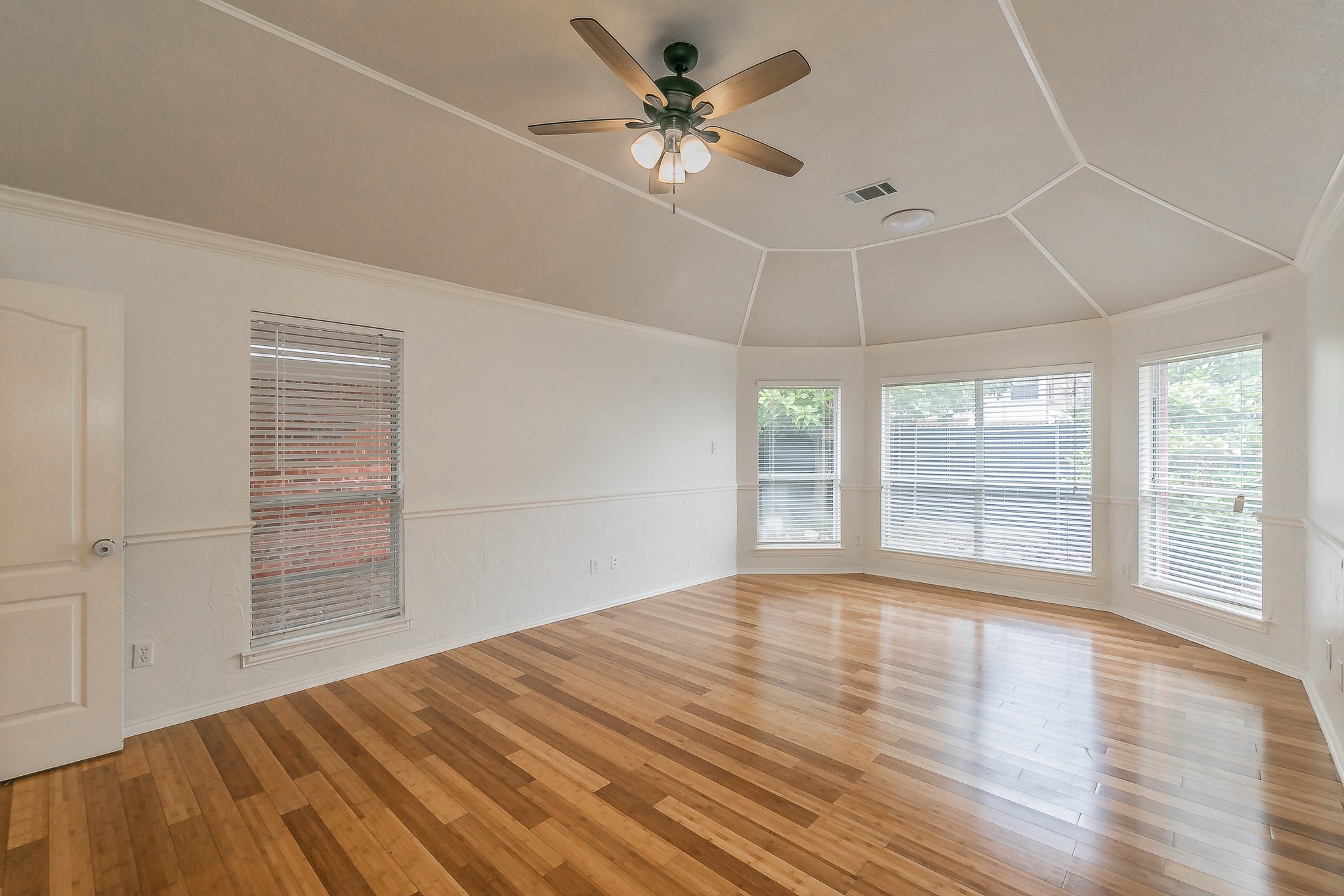 4633 Baldwin Lane