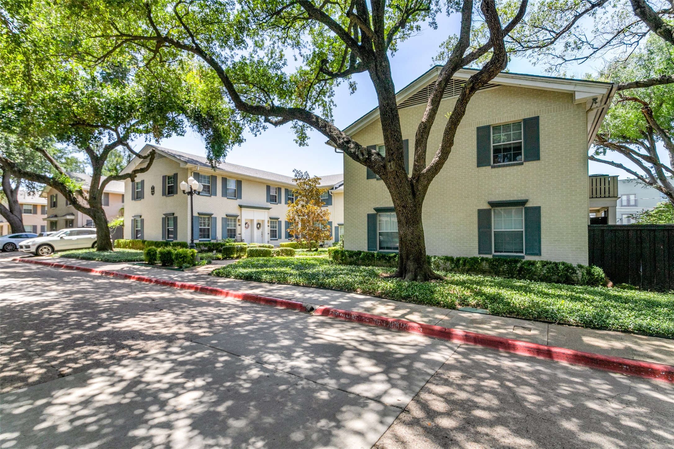 4727 Bradford Drive 4727B