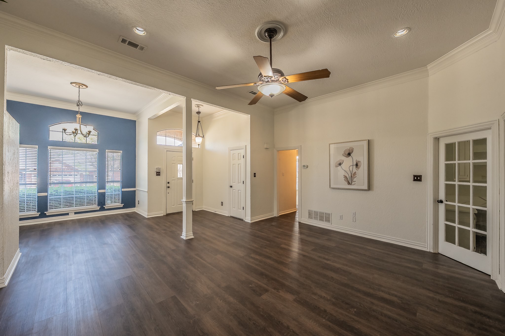 728 W Park Drive