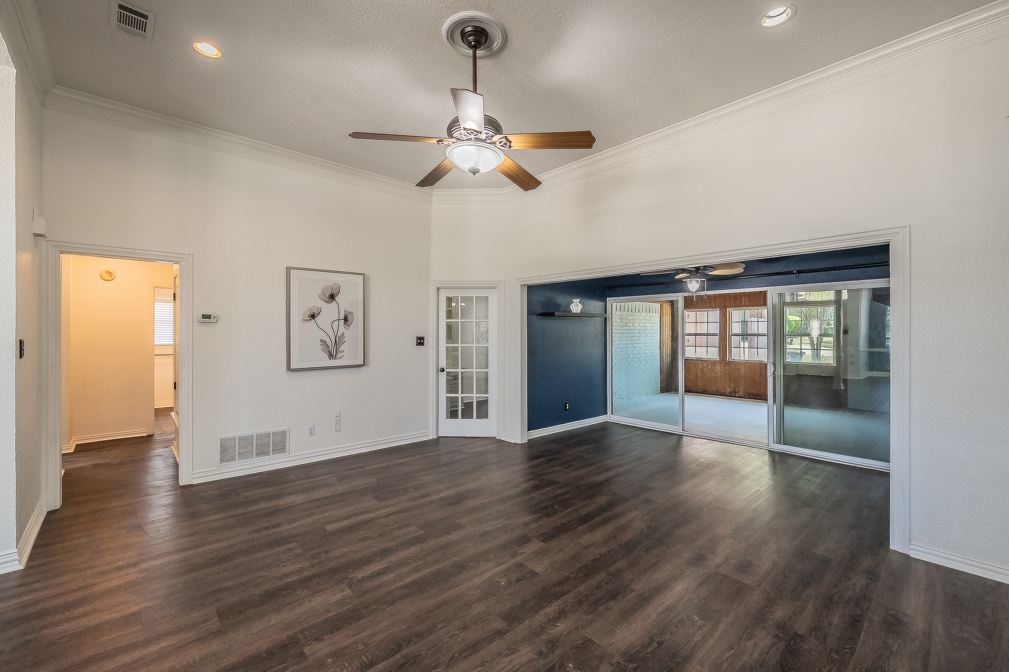 728 W Park Drive