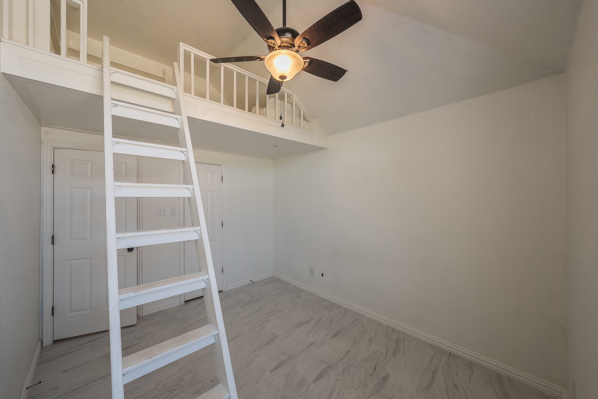 728 W Park Drive