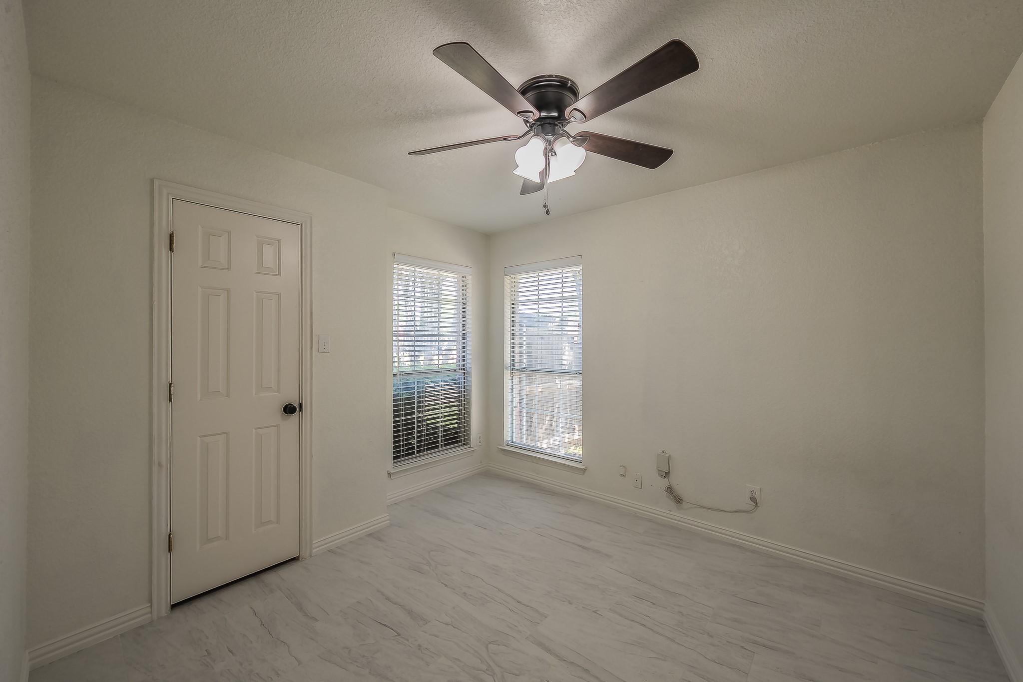 728 W Park Drive