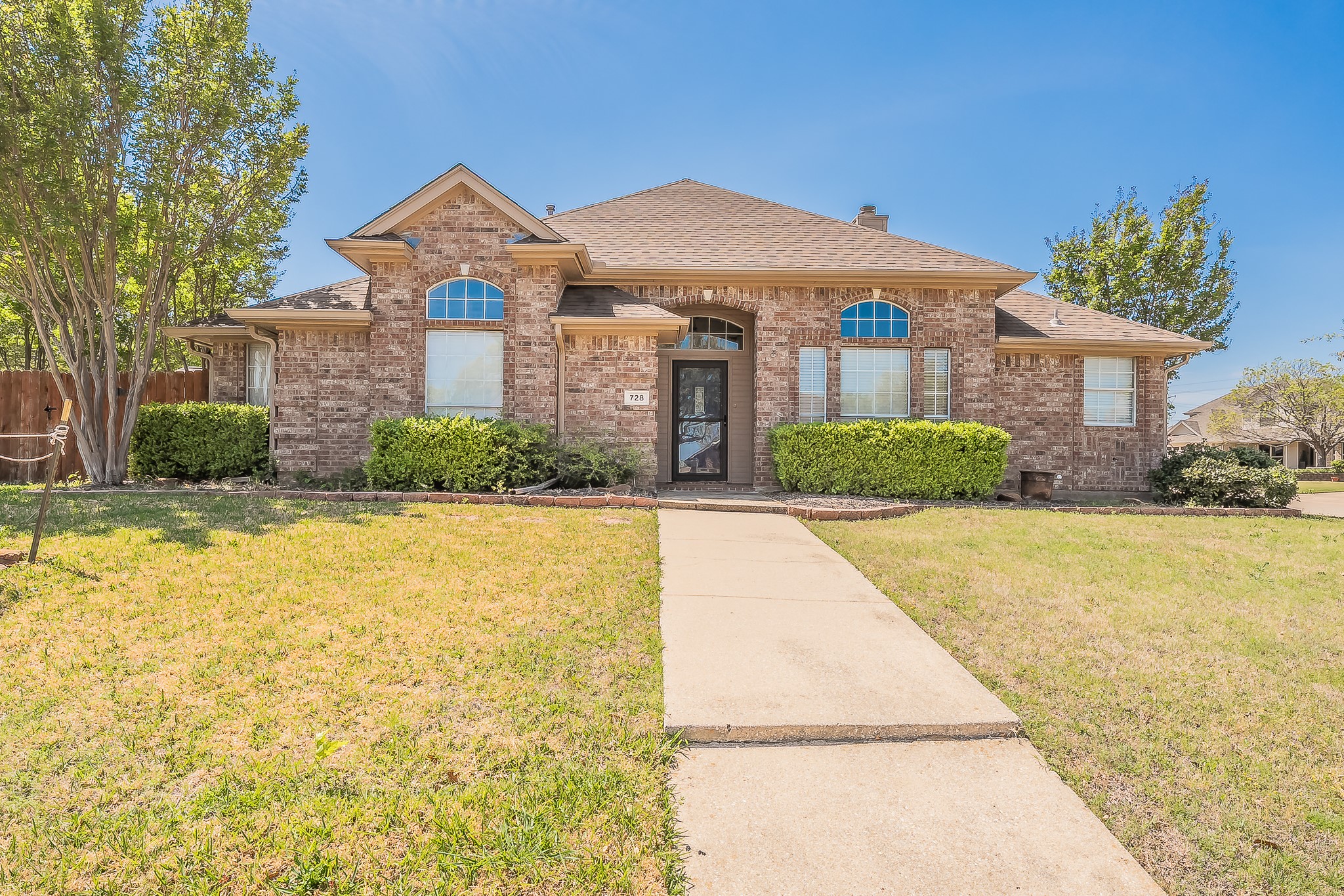 728 W Park Drive
