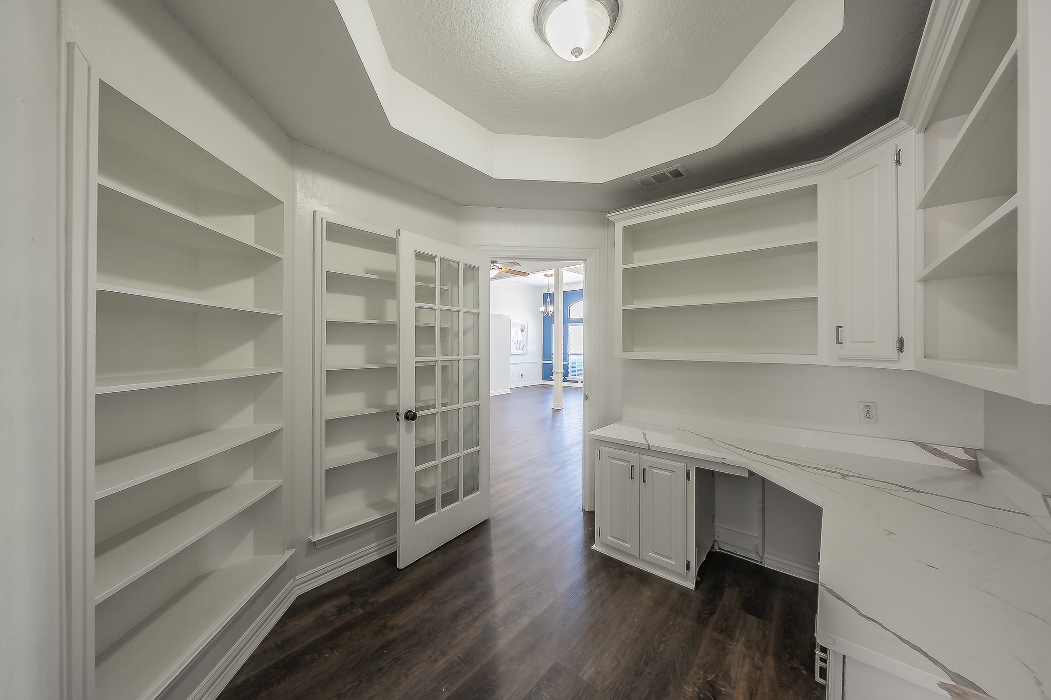 728 W Park Drive