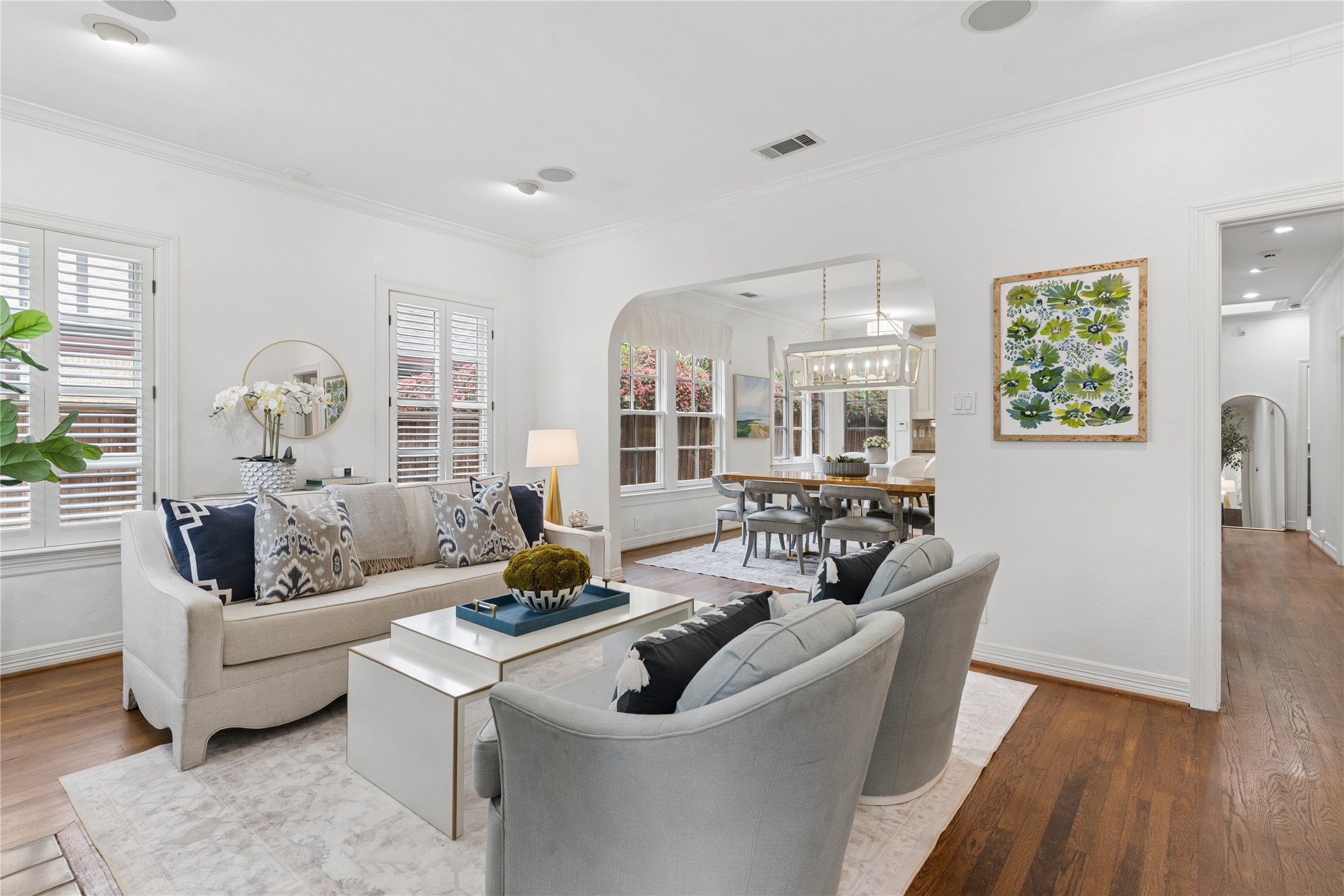 6417 Lakeshore Drive