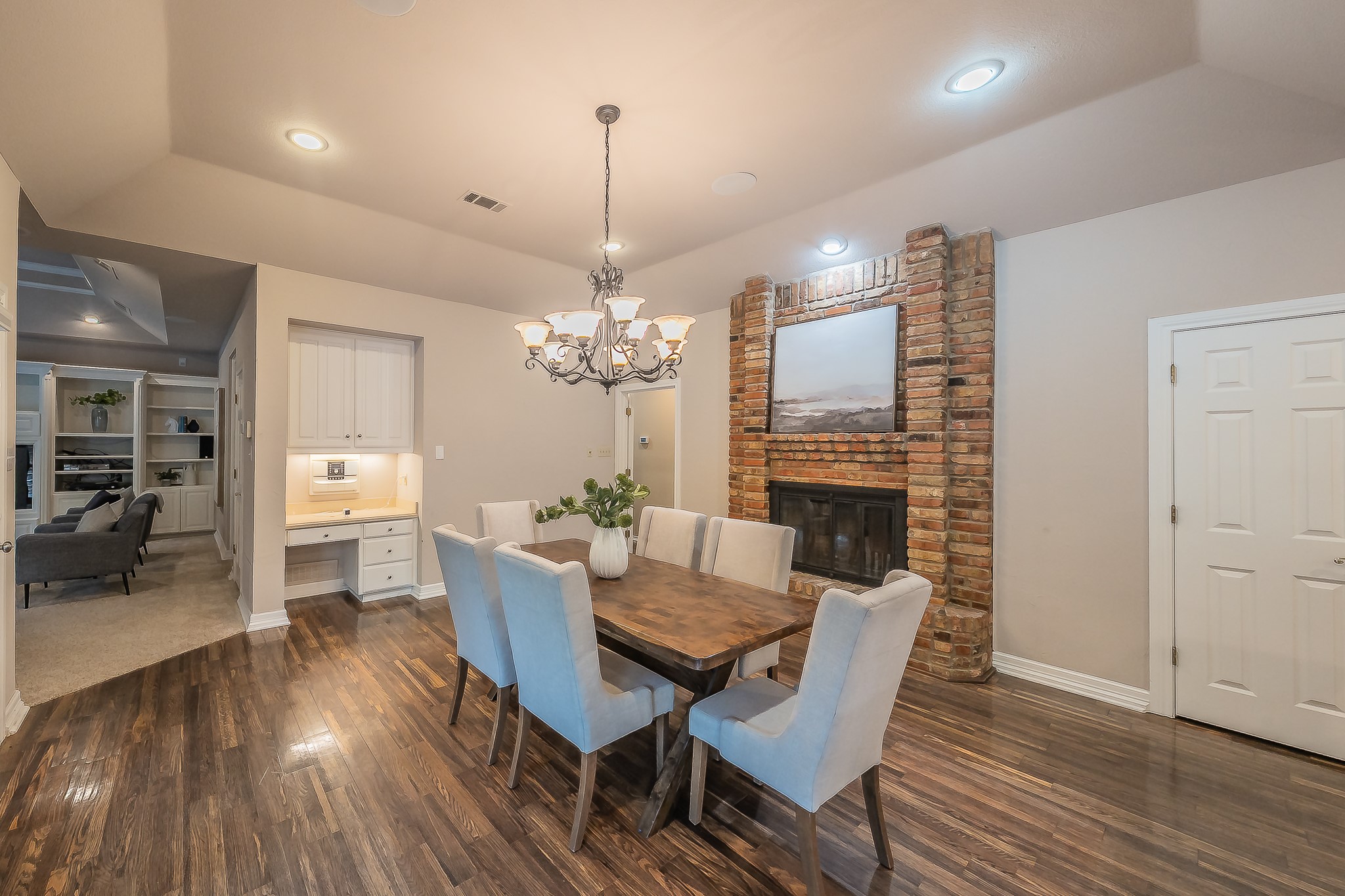 2908 Oak Trail Court