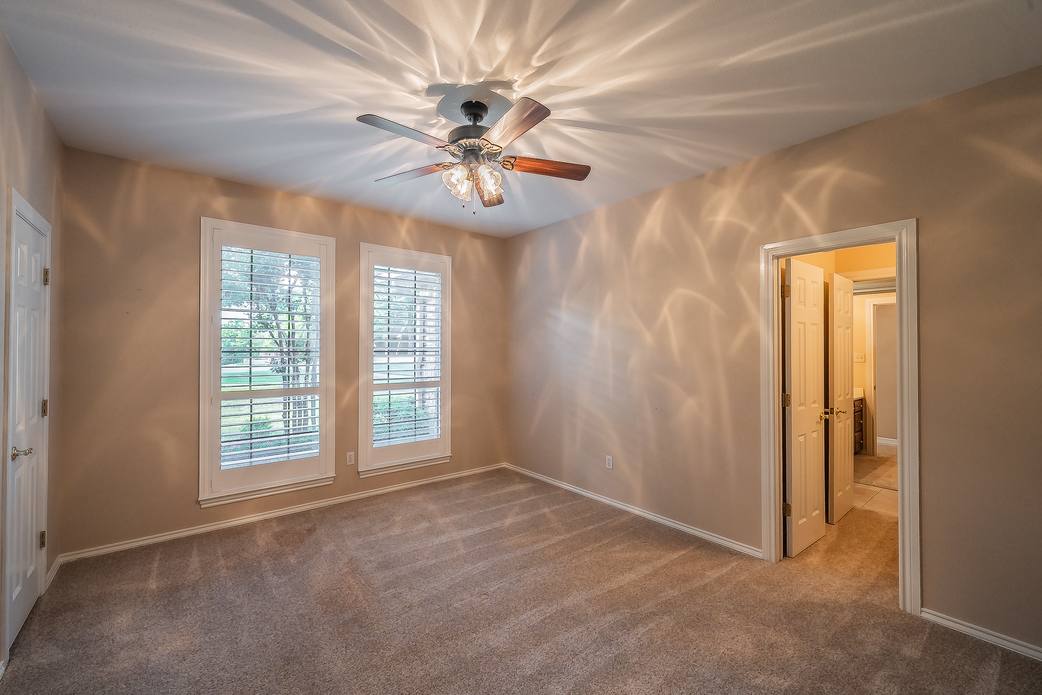 2908 Oak Trail Court