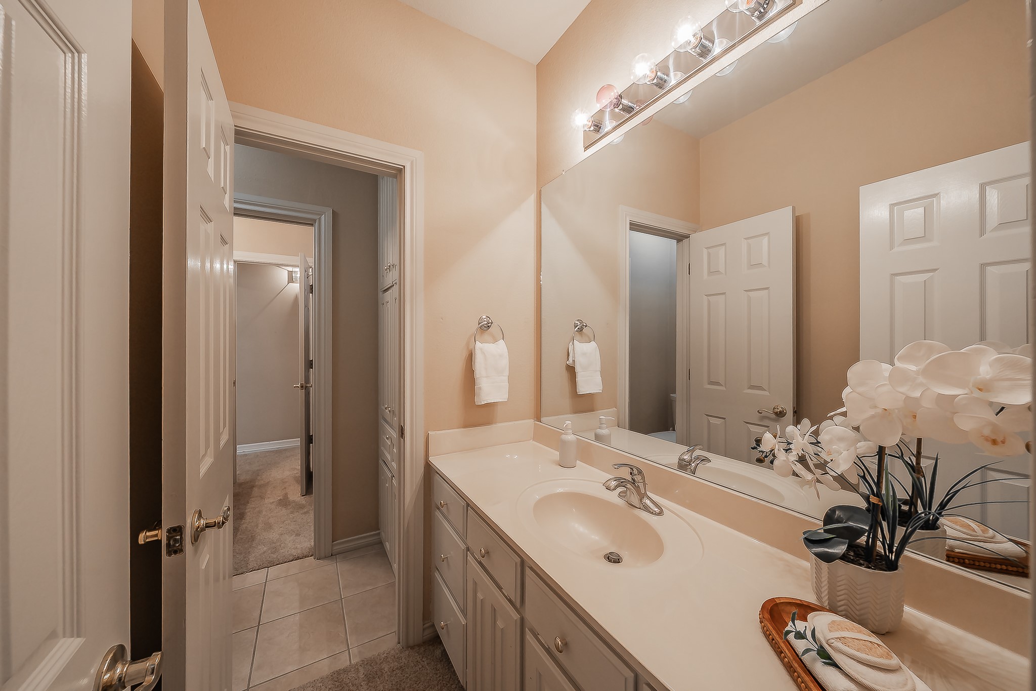 2908 Oak Trail Court