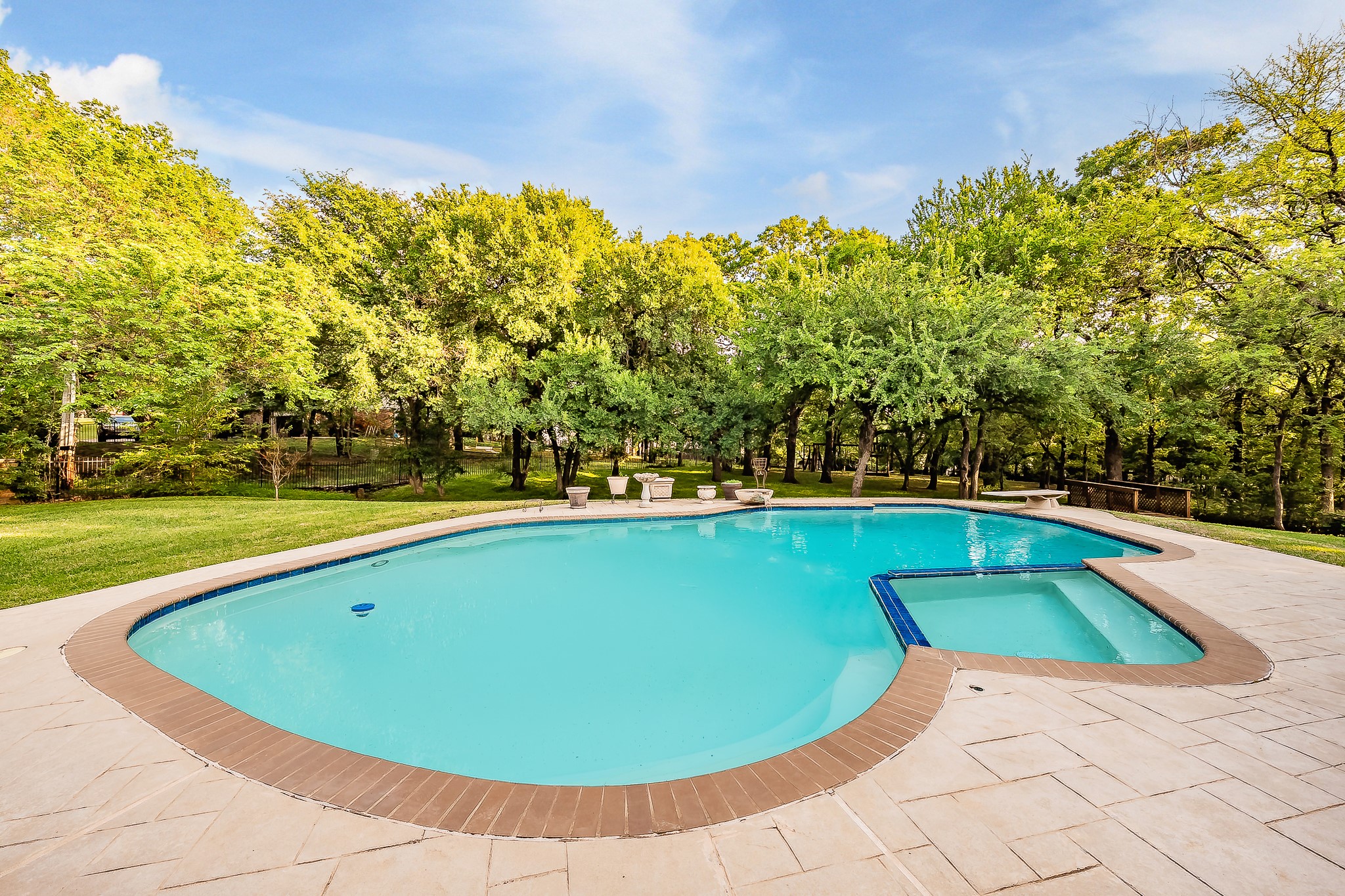 2908 Oak Trail Court