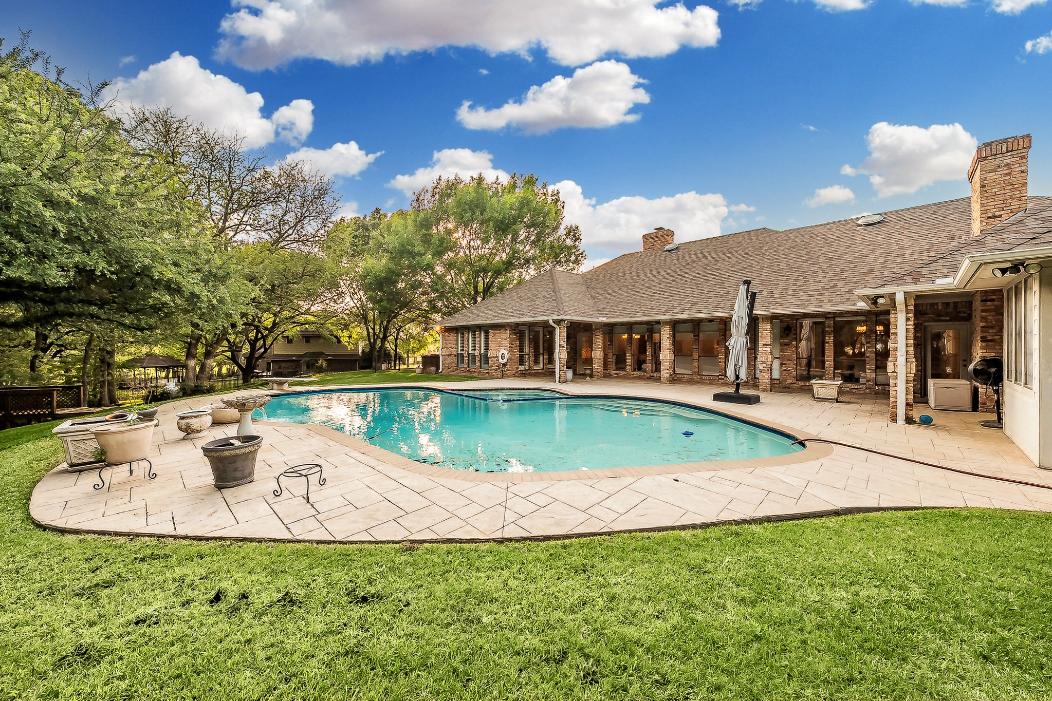 2908 Oak Trail Court
