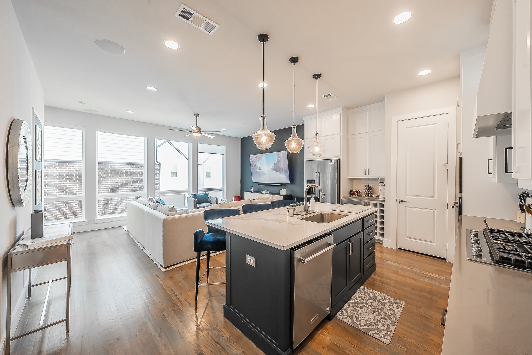 1127 Lavender Ridge